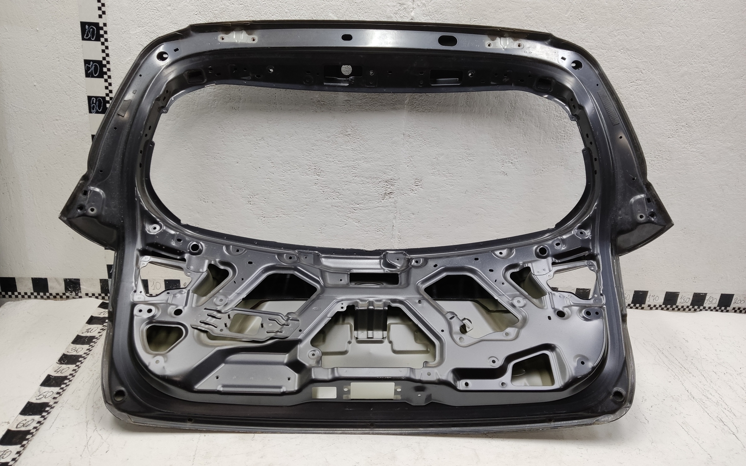 Крышка багажника Kia Sorento 3