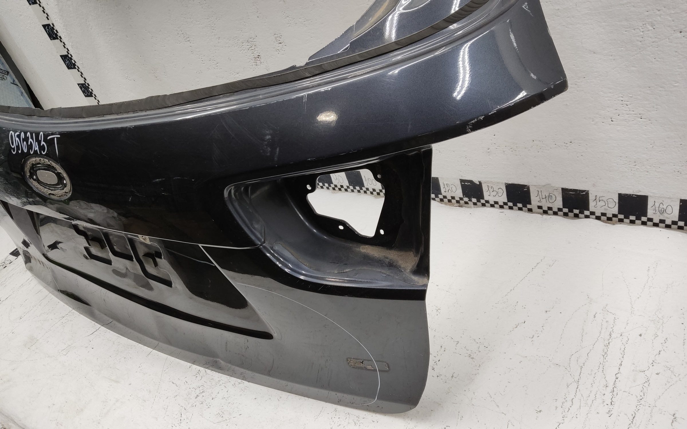 Крышка багажника Kia Sorento 3