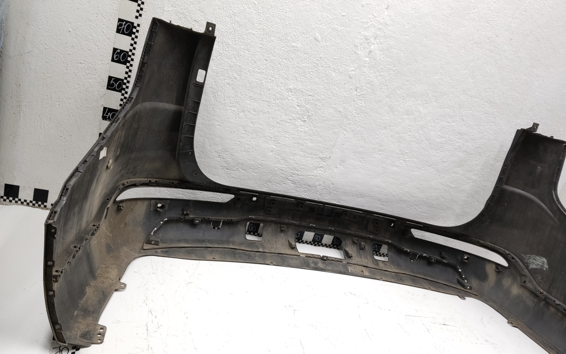 Бампер задний Kia Carnival 4