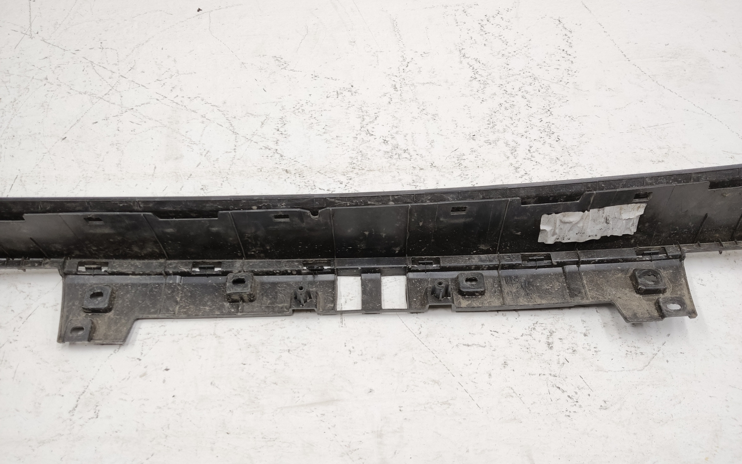 Бампер задний Kia Carnival 4