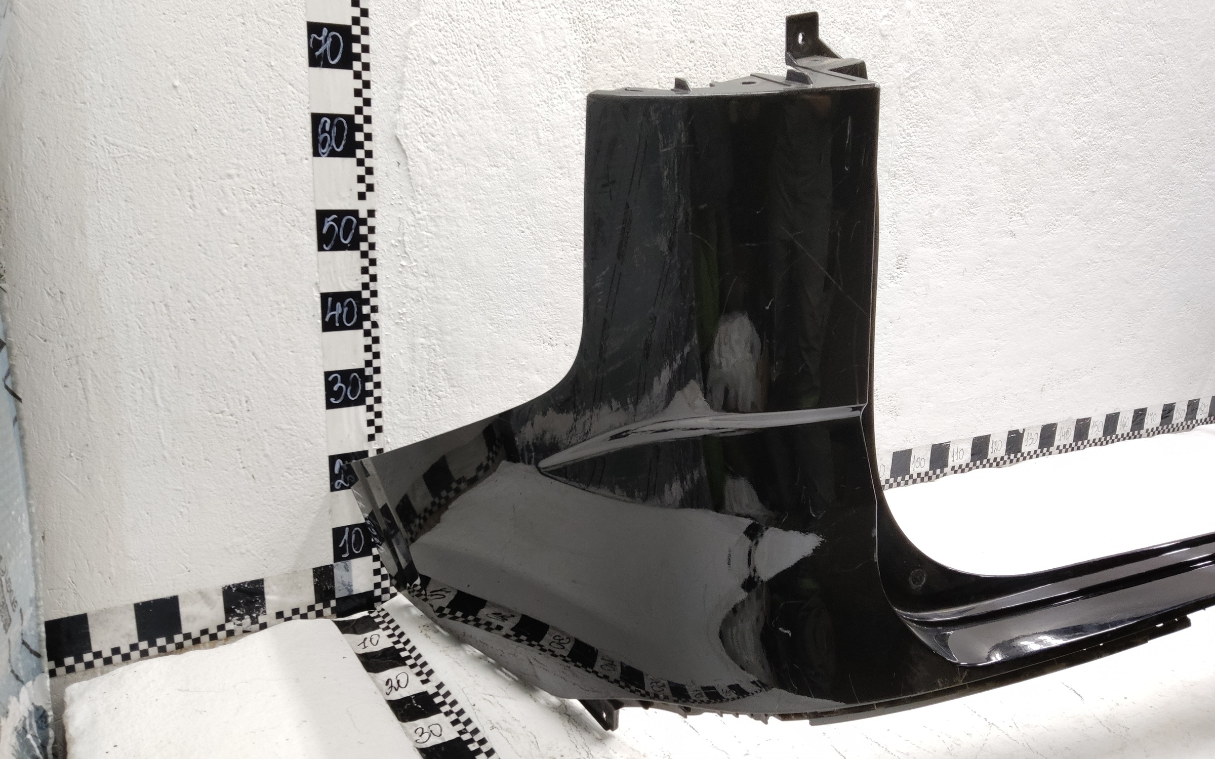 Бампер задний Kia Carnival 4