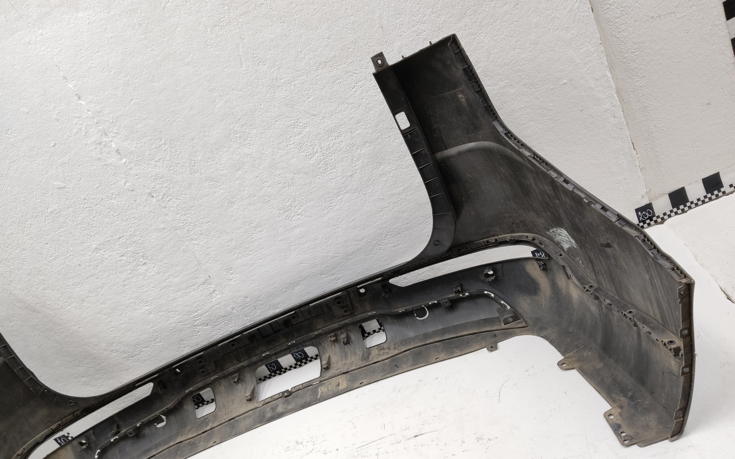 Бампер задний Kia Carnival 4