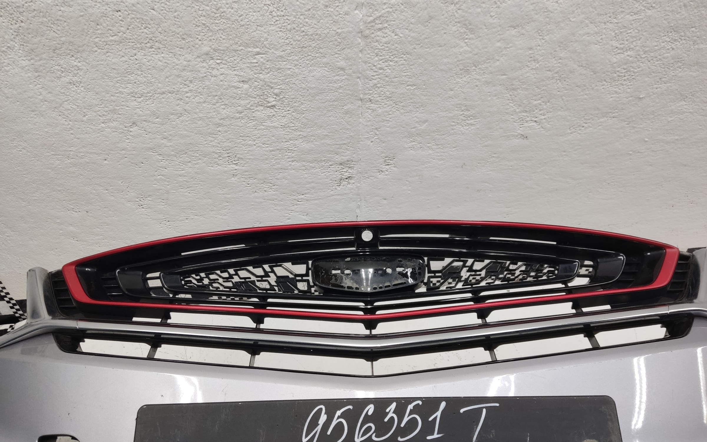 Бампер передний Geely Coolray под парктроник