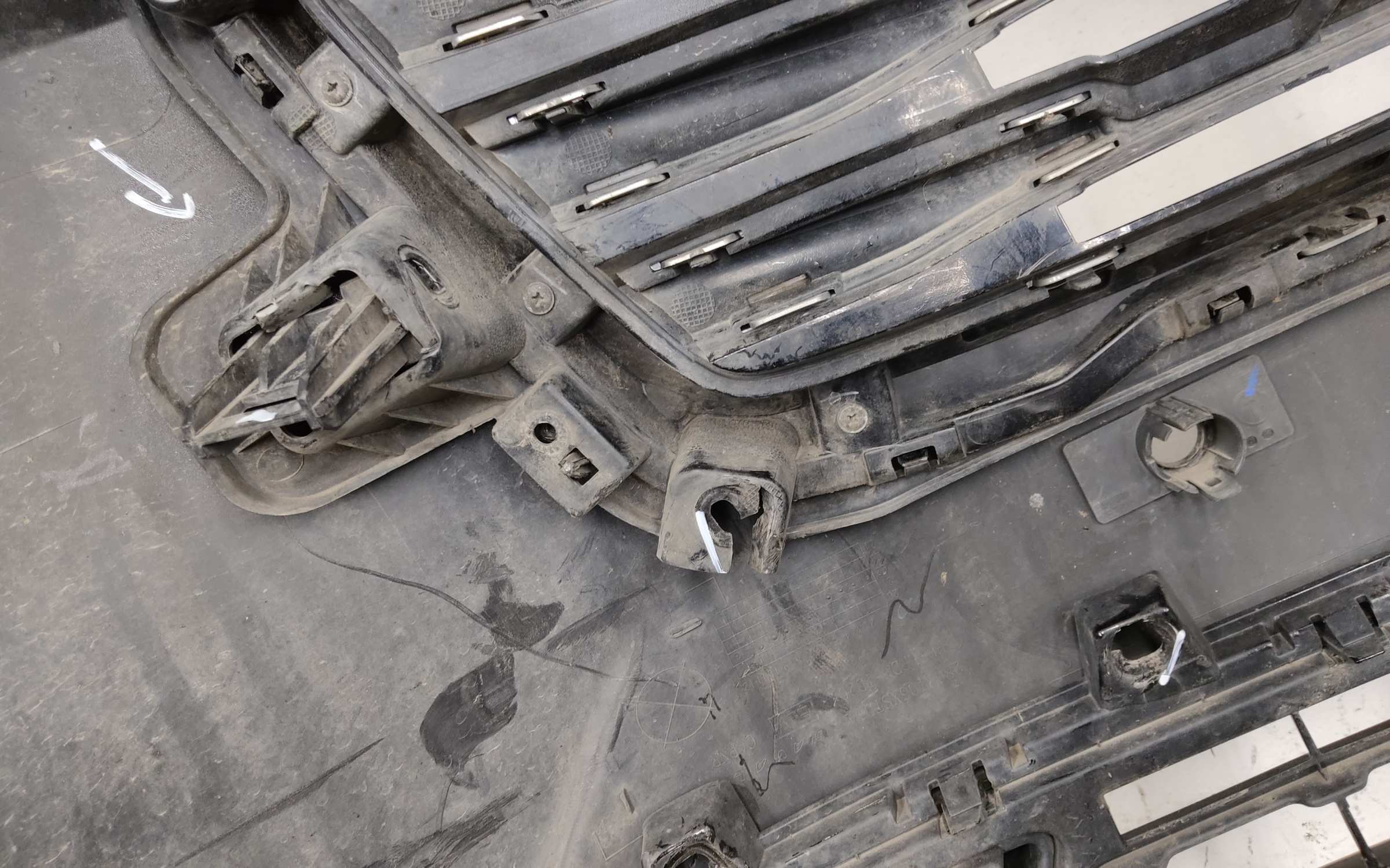 Бампер передний Haval Jolion