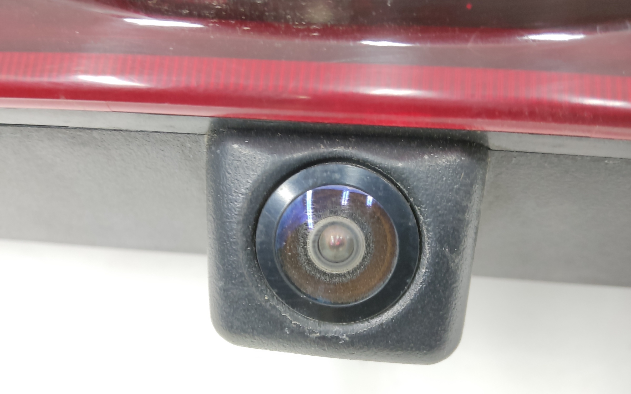 Фонарь крышки багажника Kia Carnival 4 LED