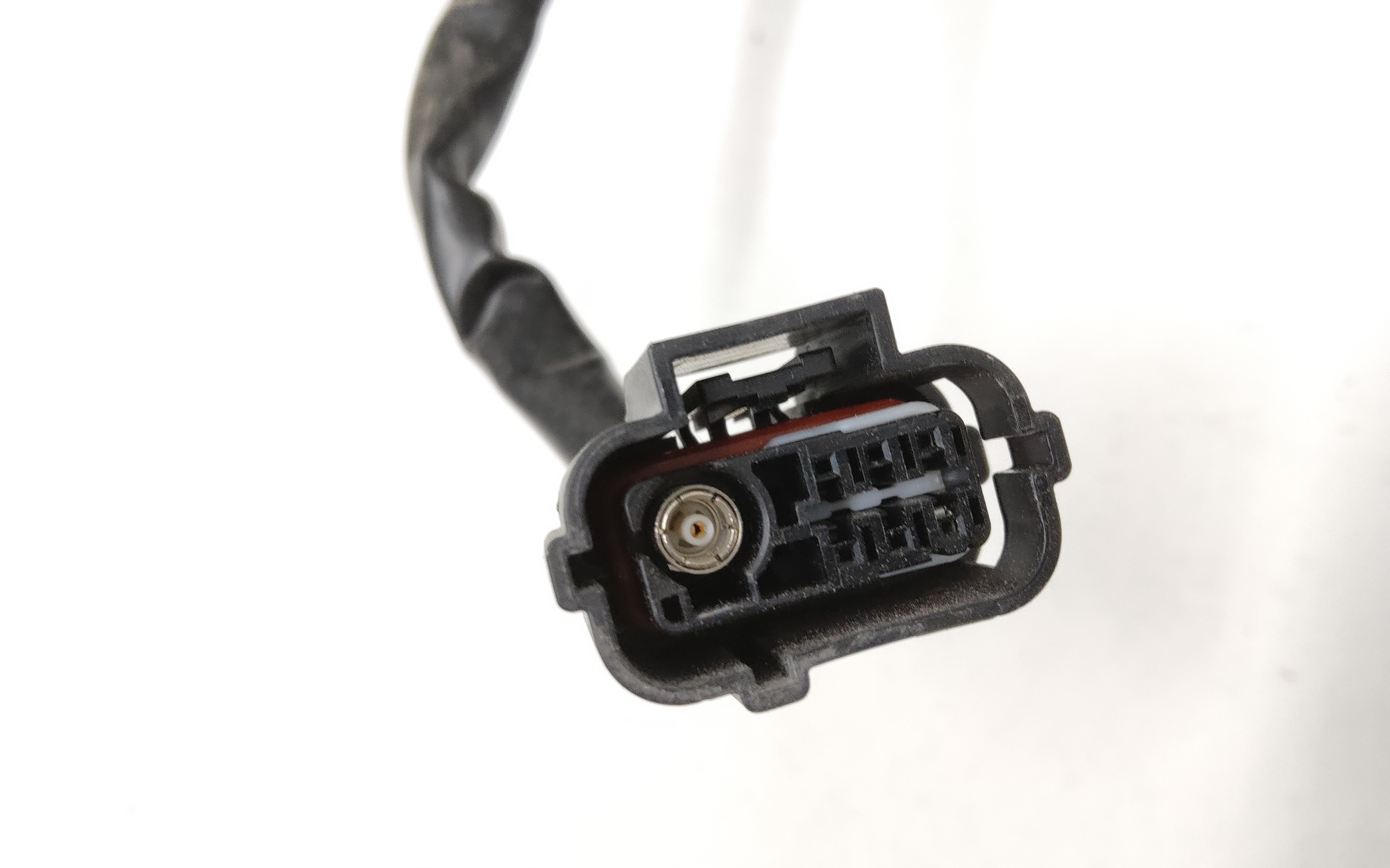 Фонарь крышки багажника Kia Carnival 4 LED