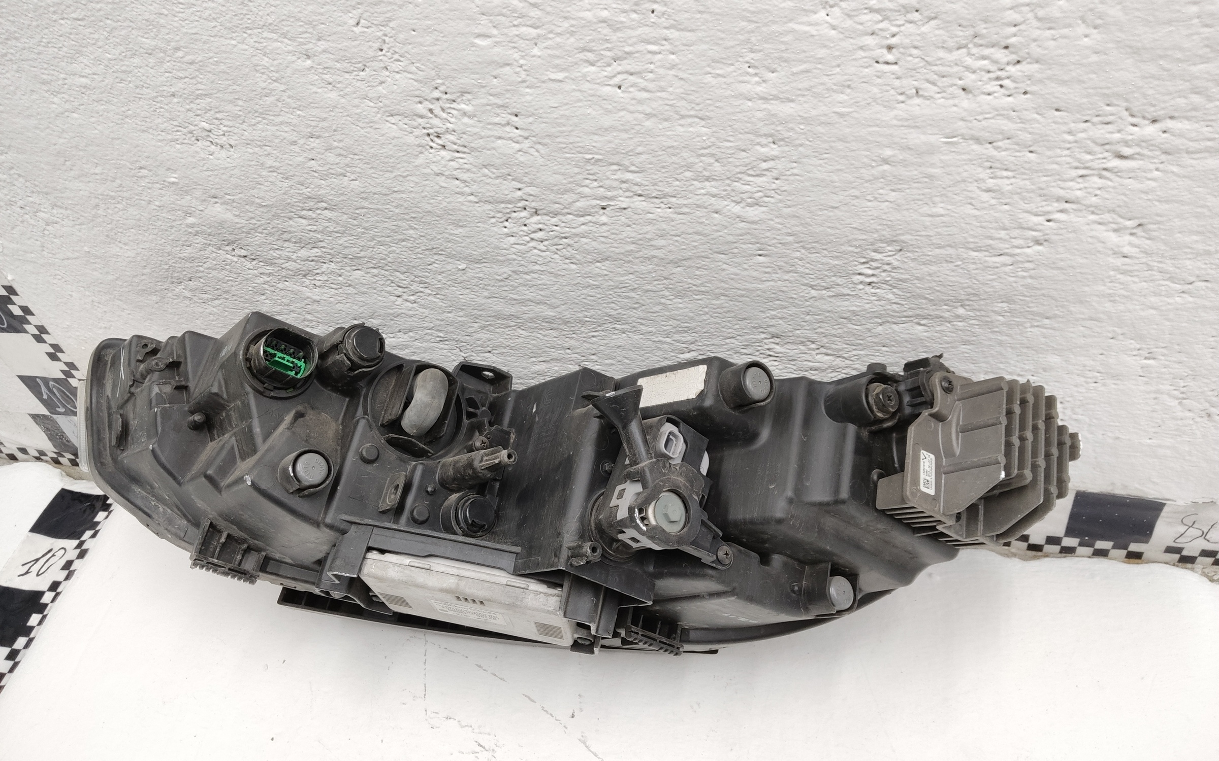 Фара передняя правая Kia Soul 3 LED ДХО