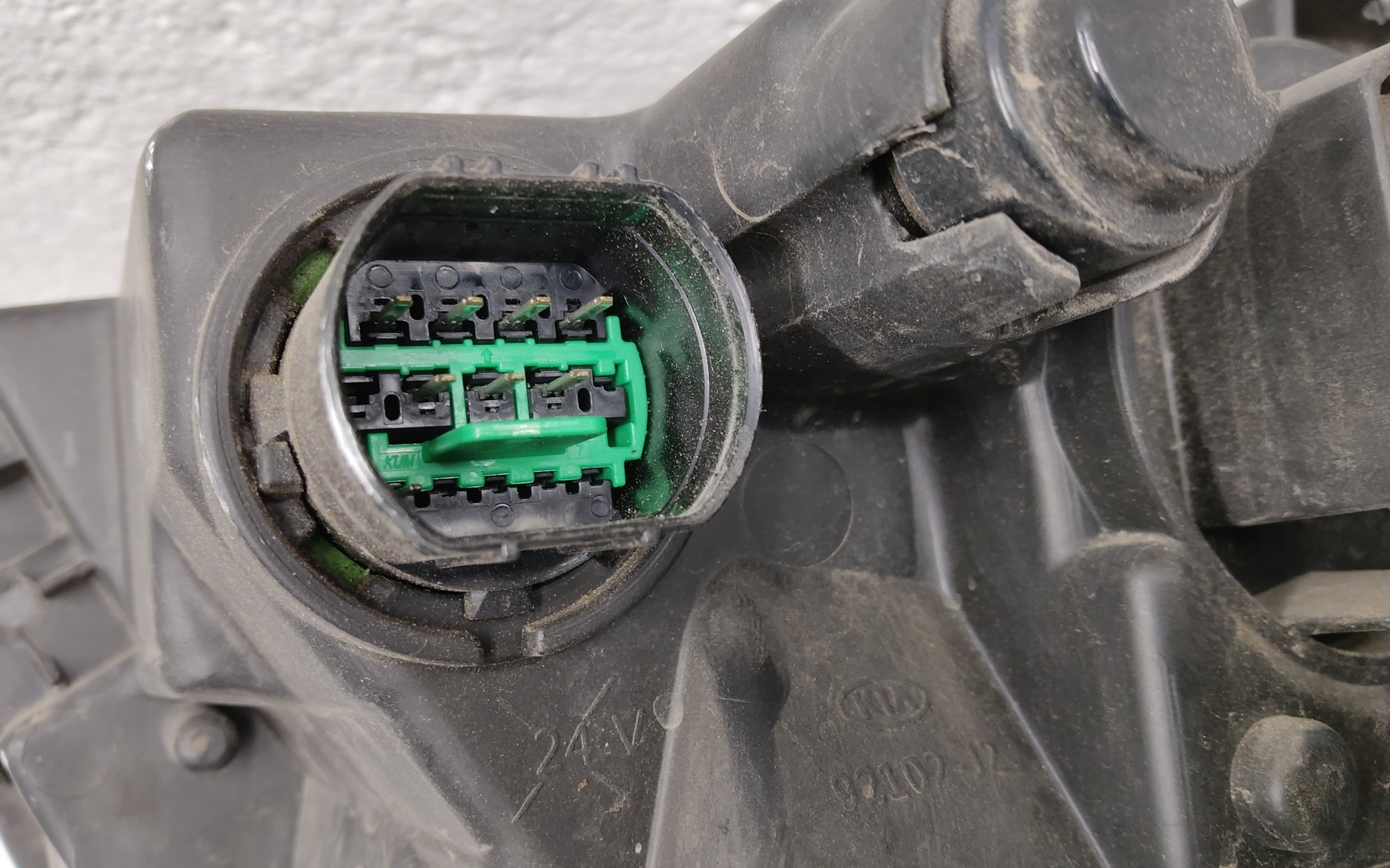 Фара передняя правая Kia Soul 3 LED ДХО