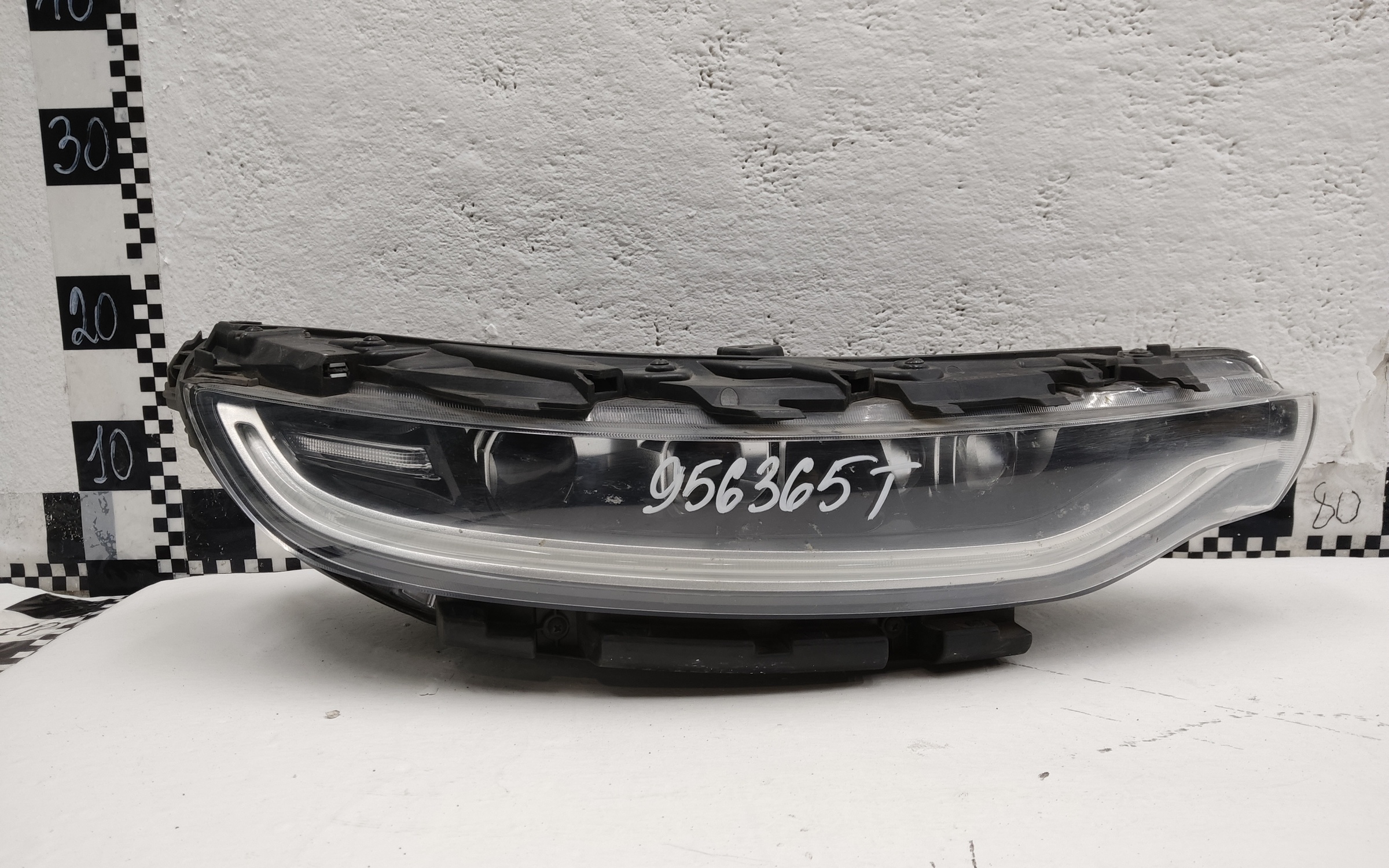 Фара передняя правая Kia Soul 3 LED ДХО