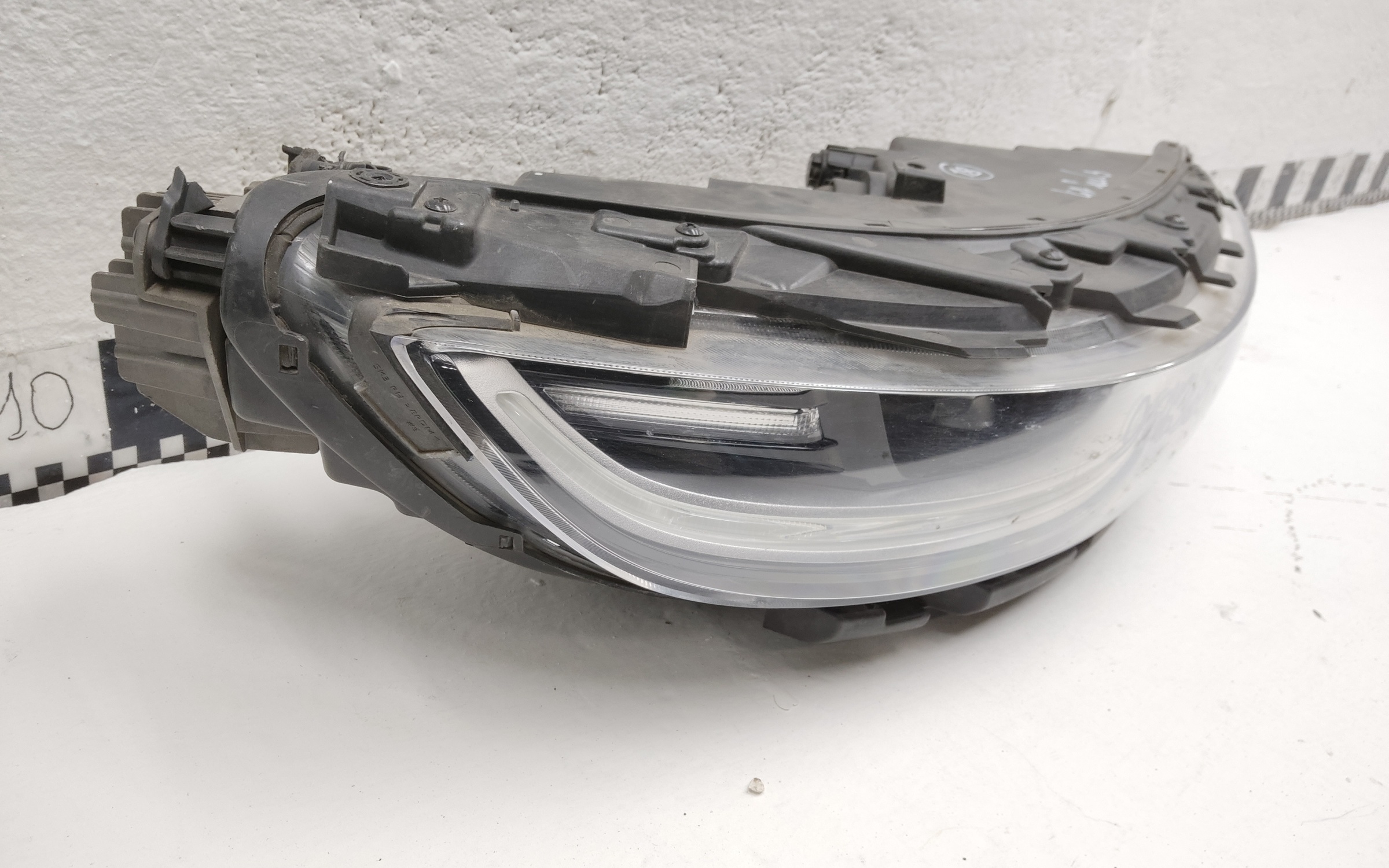 Фара передняя правая Kia Soul 3 LED ДХО