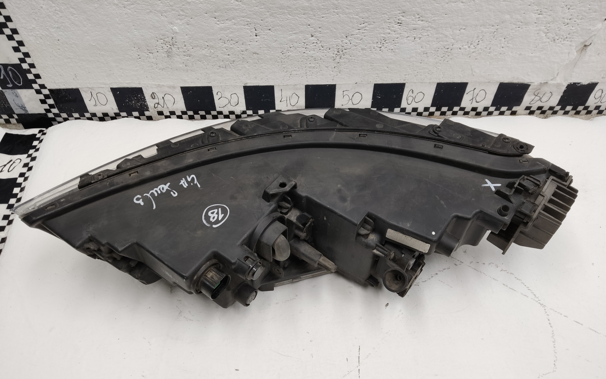 Фара передняя правая Kia Soul 3 LED ДХО