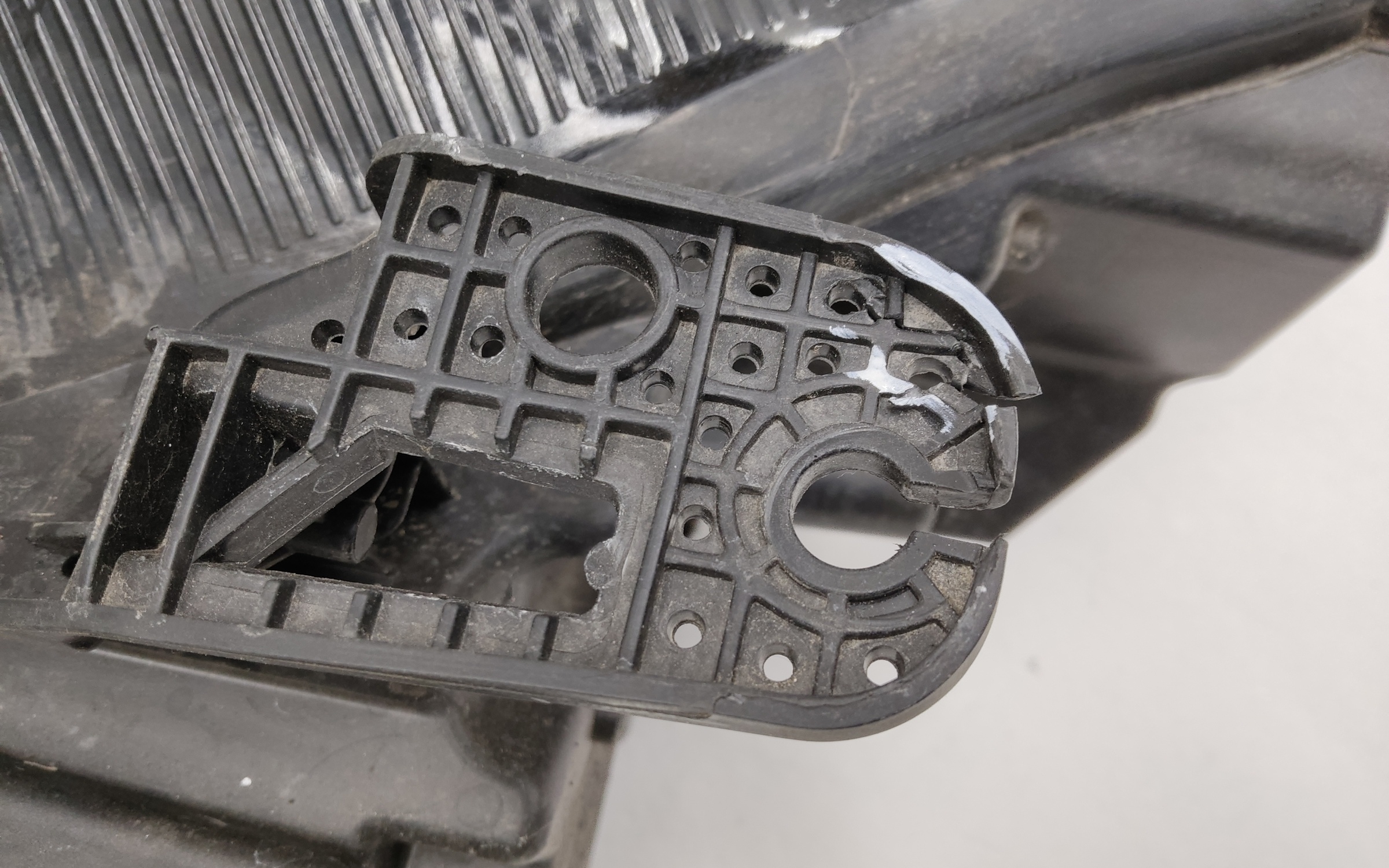 Фара передняя правая Changan UNI-V LED