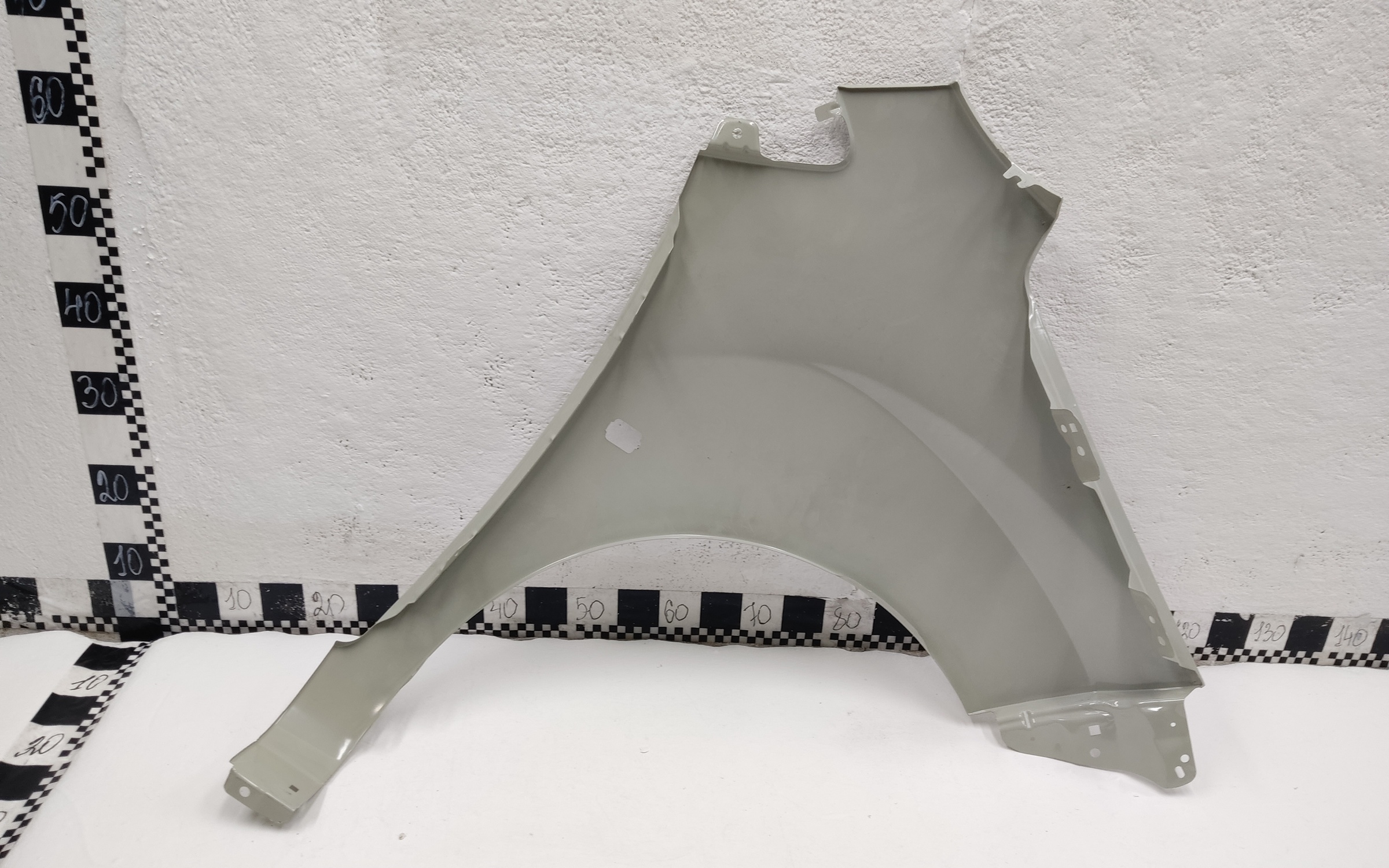 Крыло переднее левое Chevrolet Spark 3