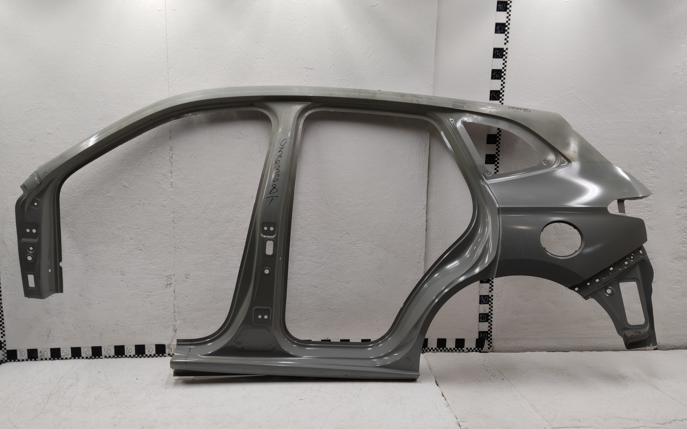 Панель кузова боковая левая Haval Jolion