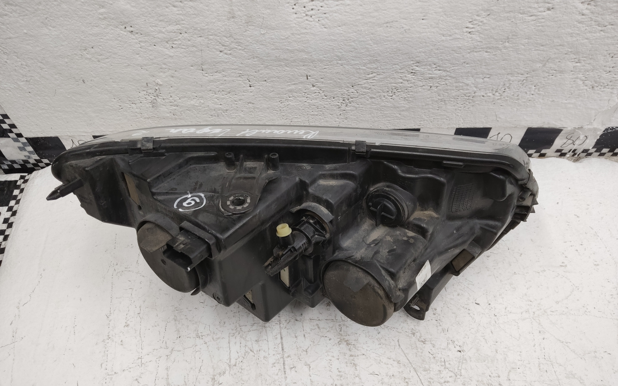 Фара передняя левая Renault Logan 2 Restail галоген с ДХО