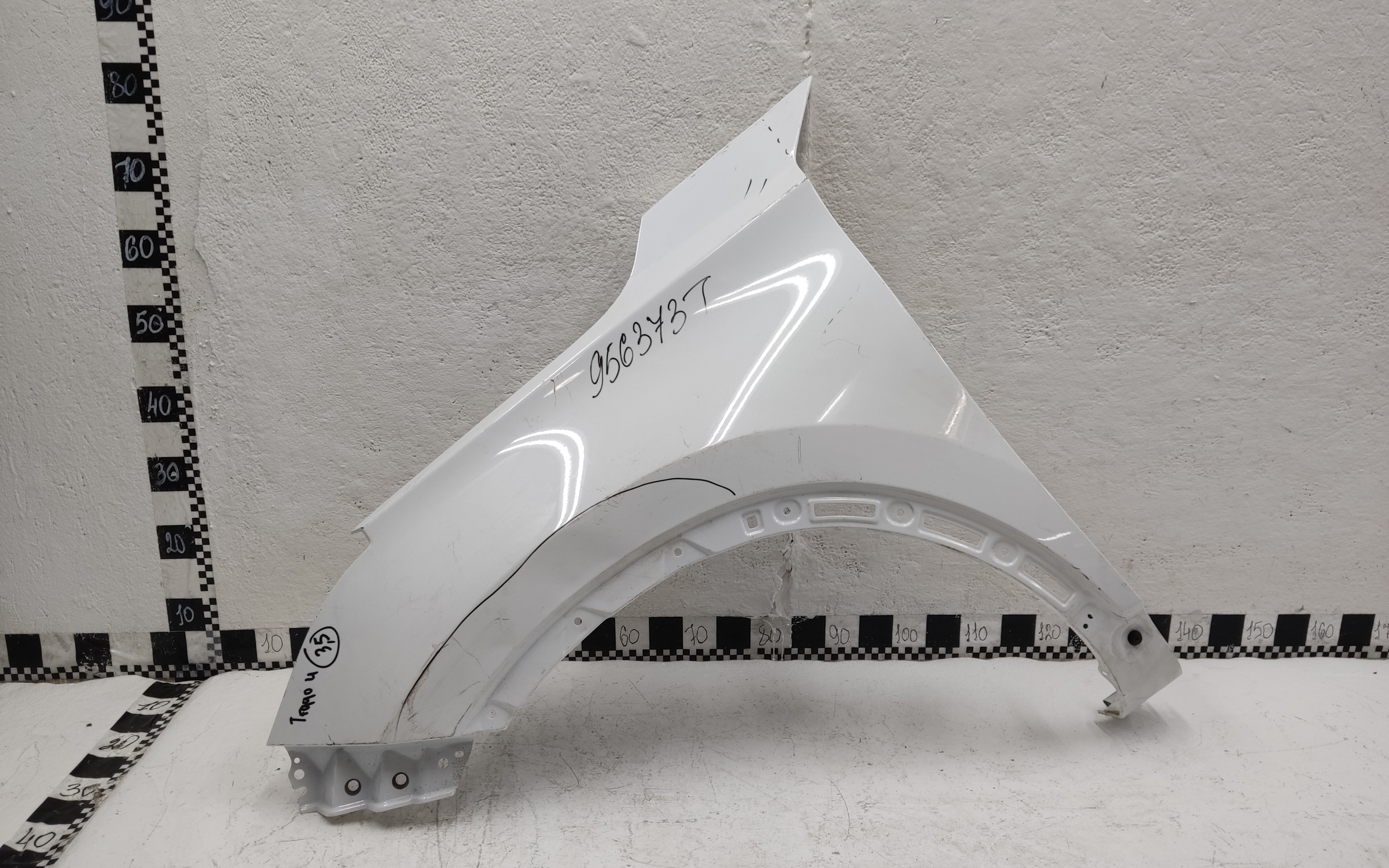 Крыло переднее левое Chery Tiggo 4 Restail