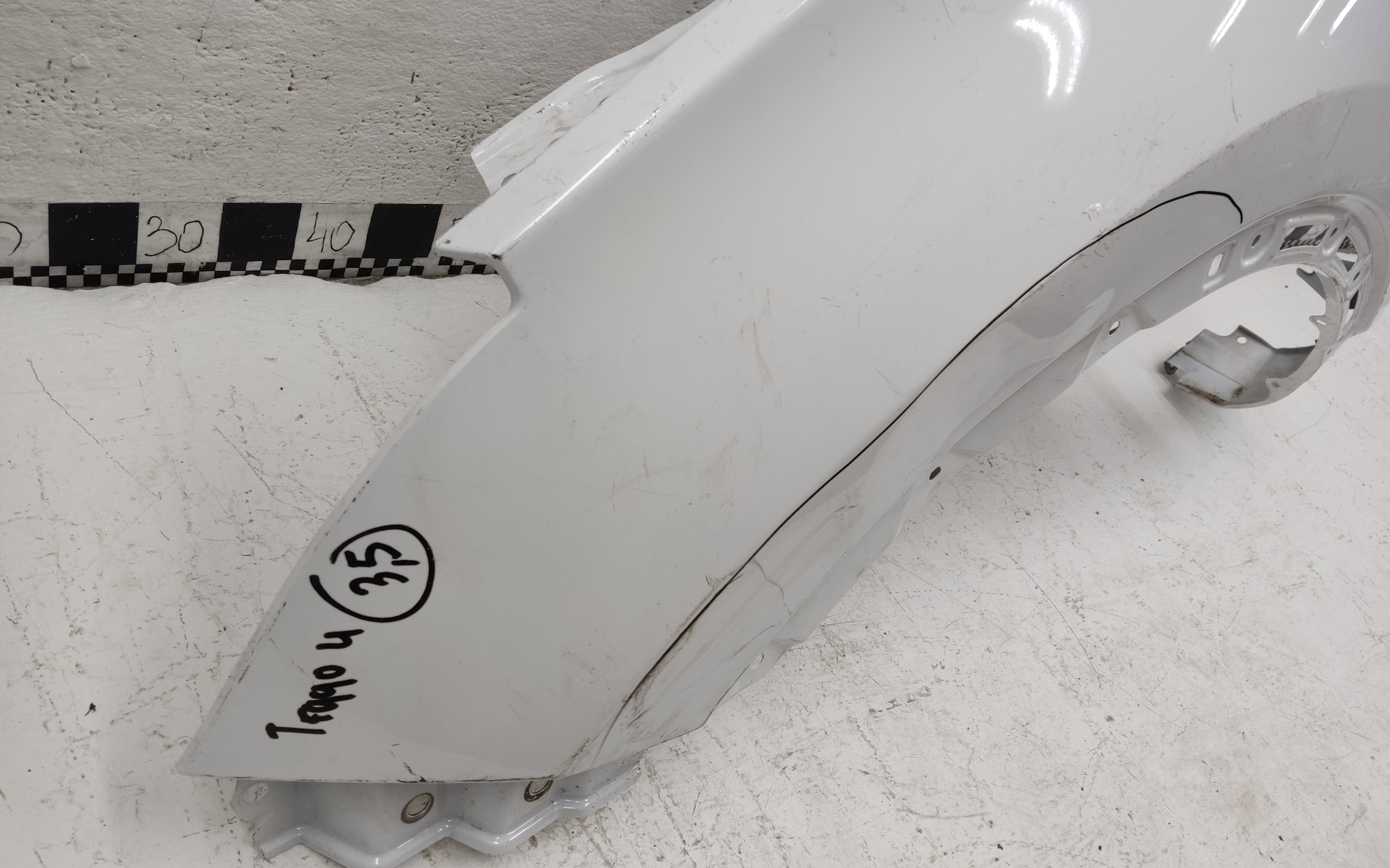 Крыло переднее левое Chery Tiggo 4 Restail