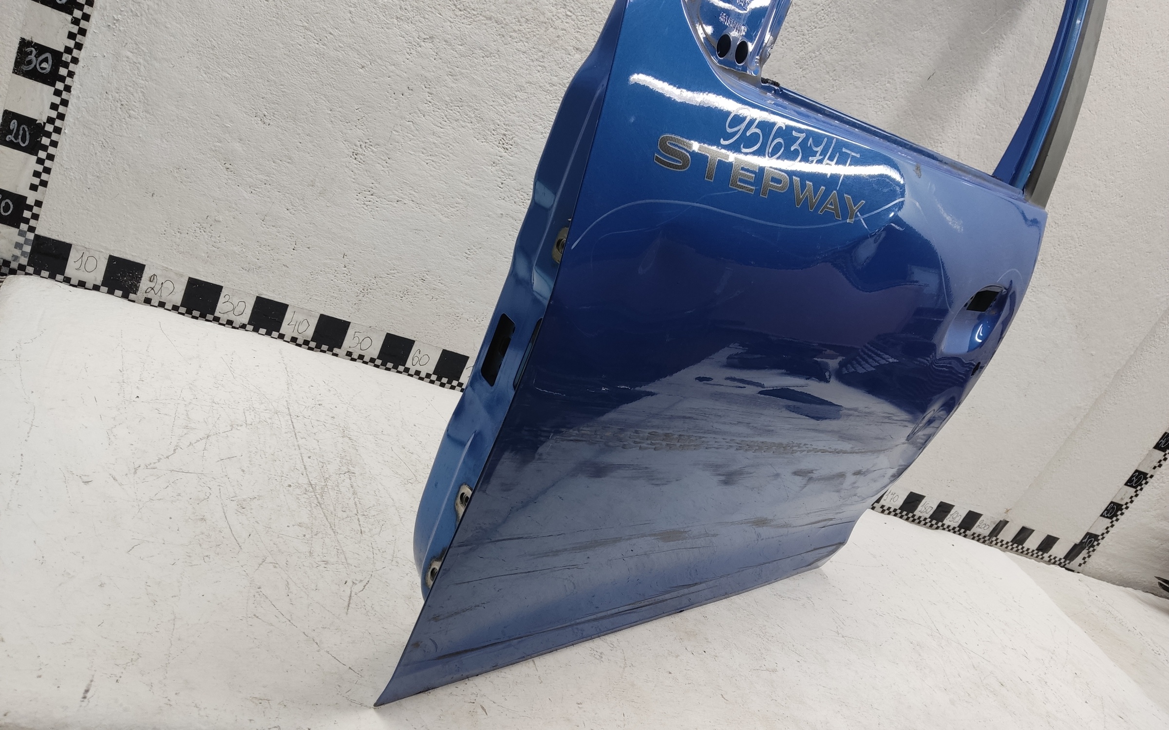 Дверь передняя левая Renault Logan 2 / Sandero 2 Stepway