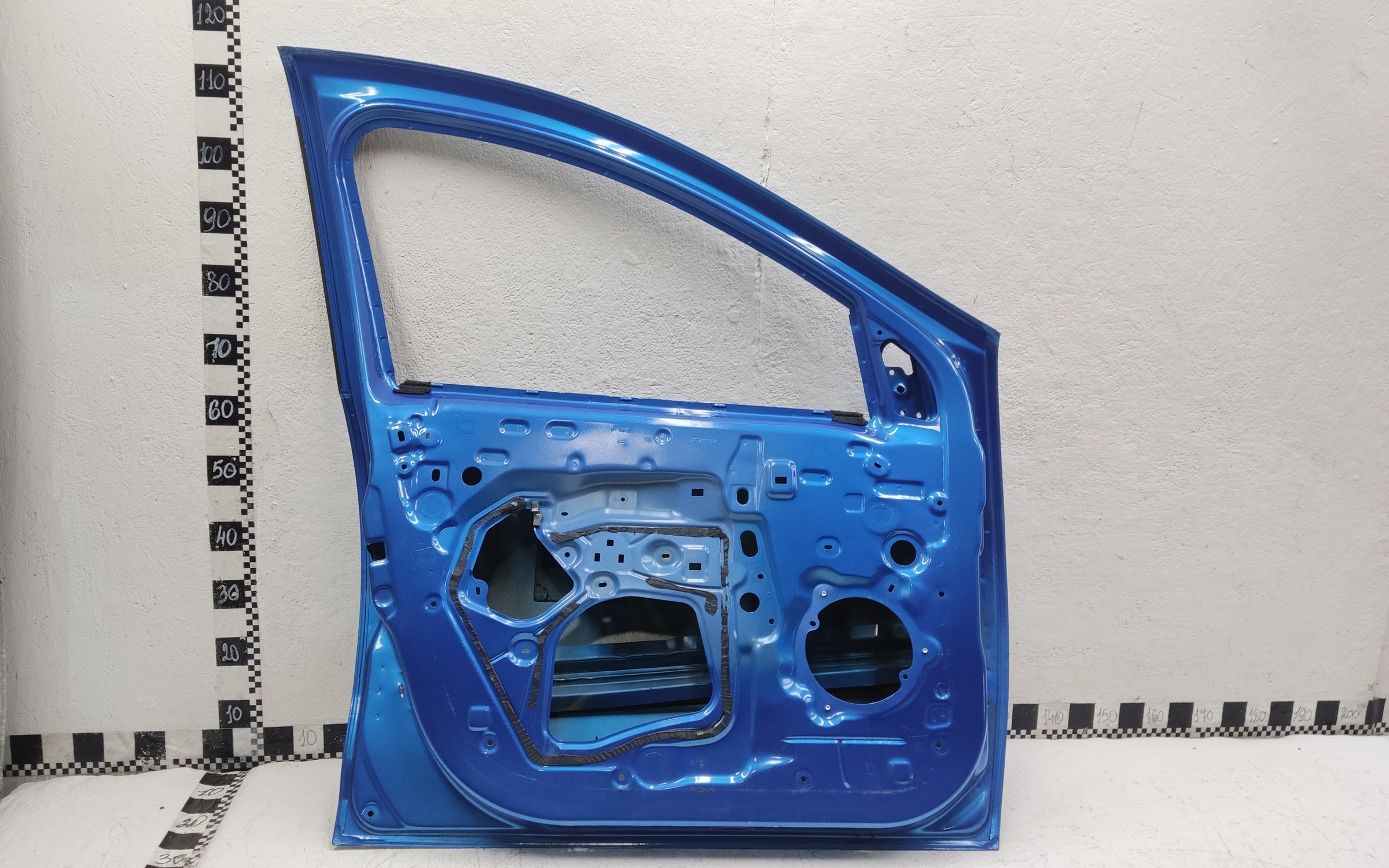 Дверь передняя левая Renault Logan 2 / Sandero 2 Stepway