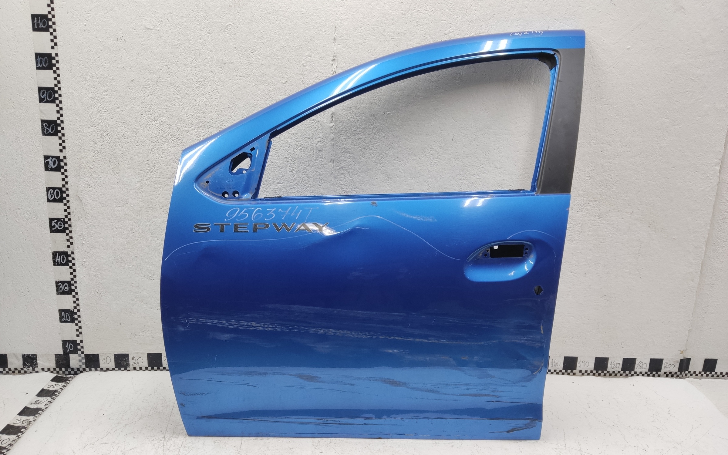 Дверь передняя левая Renault Logan 2 / Sandero 2 Stepway