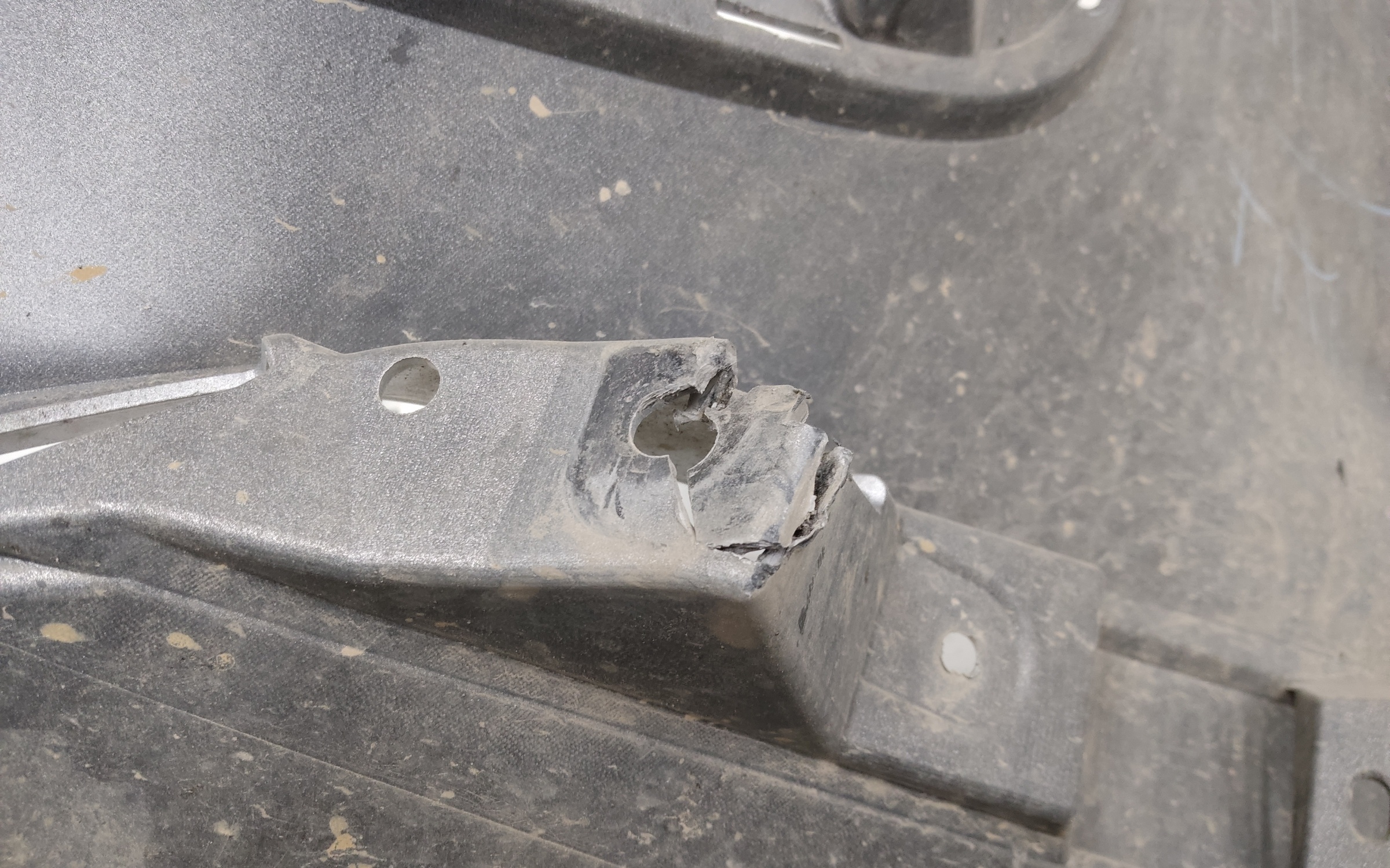 Бампер передний Mitsubishi L200 5 Restail Triton