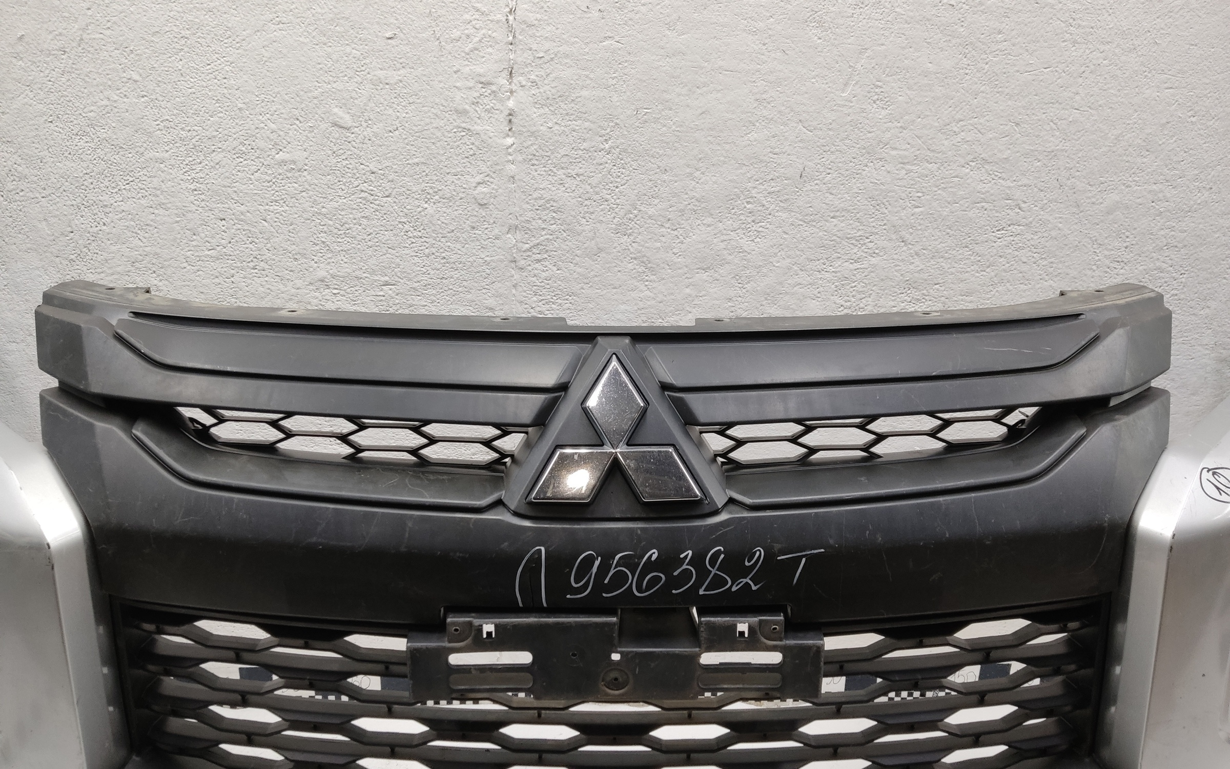 Бампер передний Mitsubishi L200 5 Restail Triton