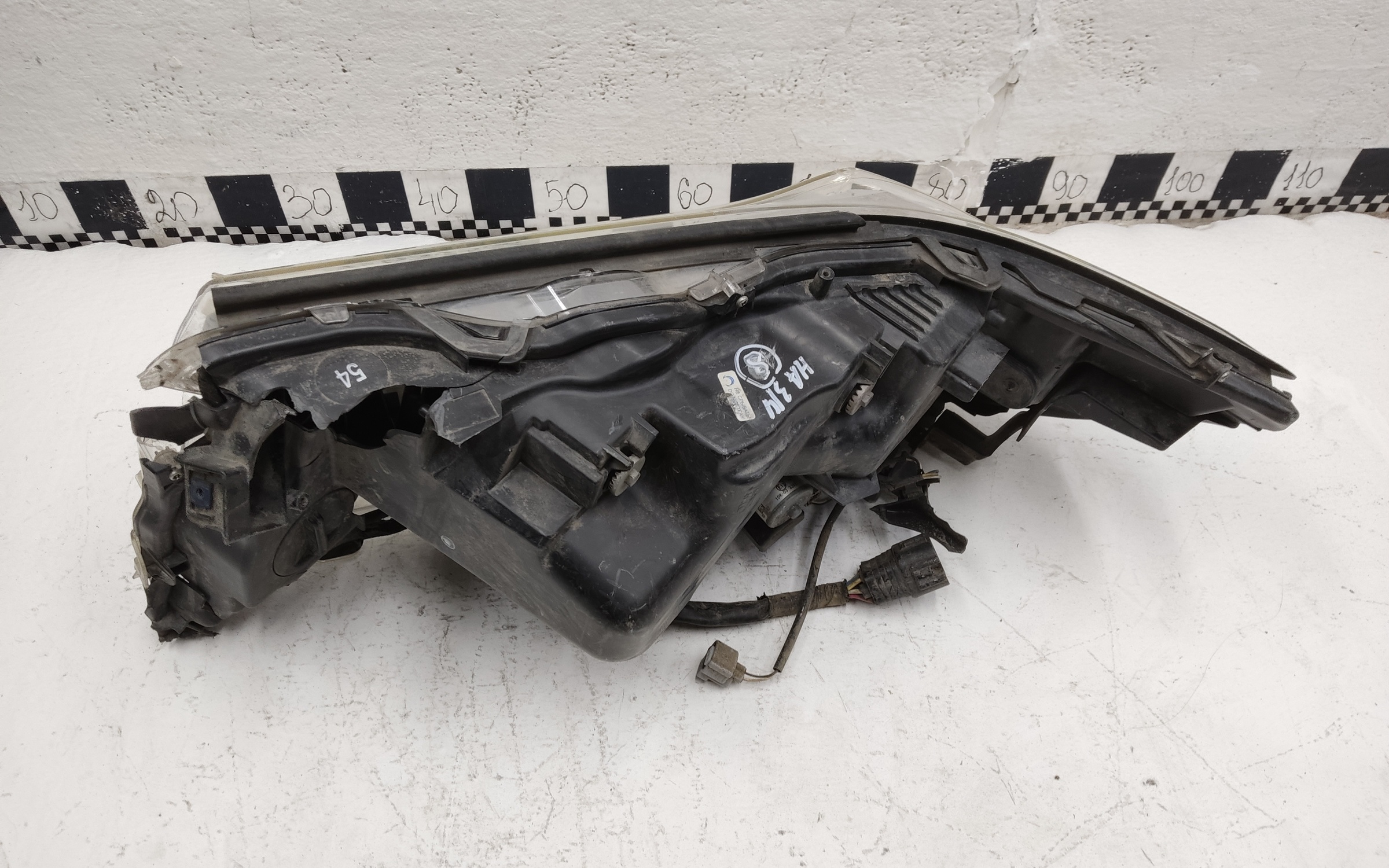 Фара передняя правая Toyota Land Cruiser 200 Restail 2 LED светлая