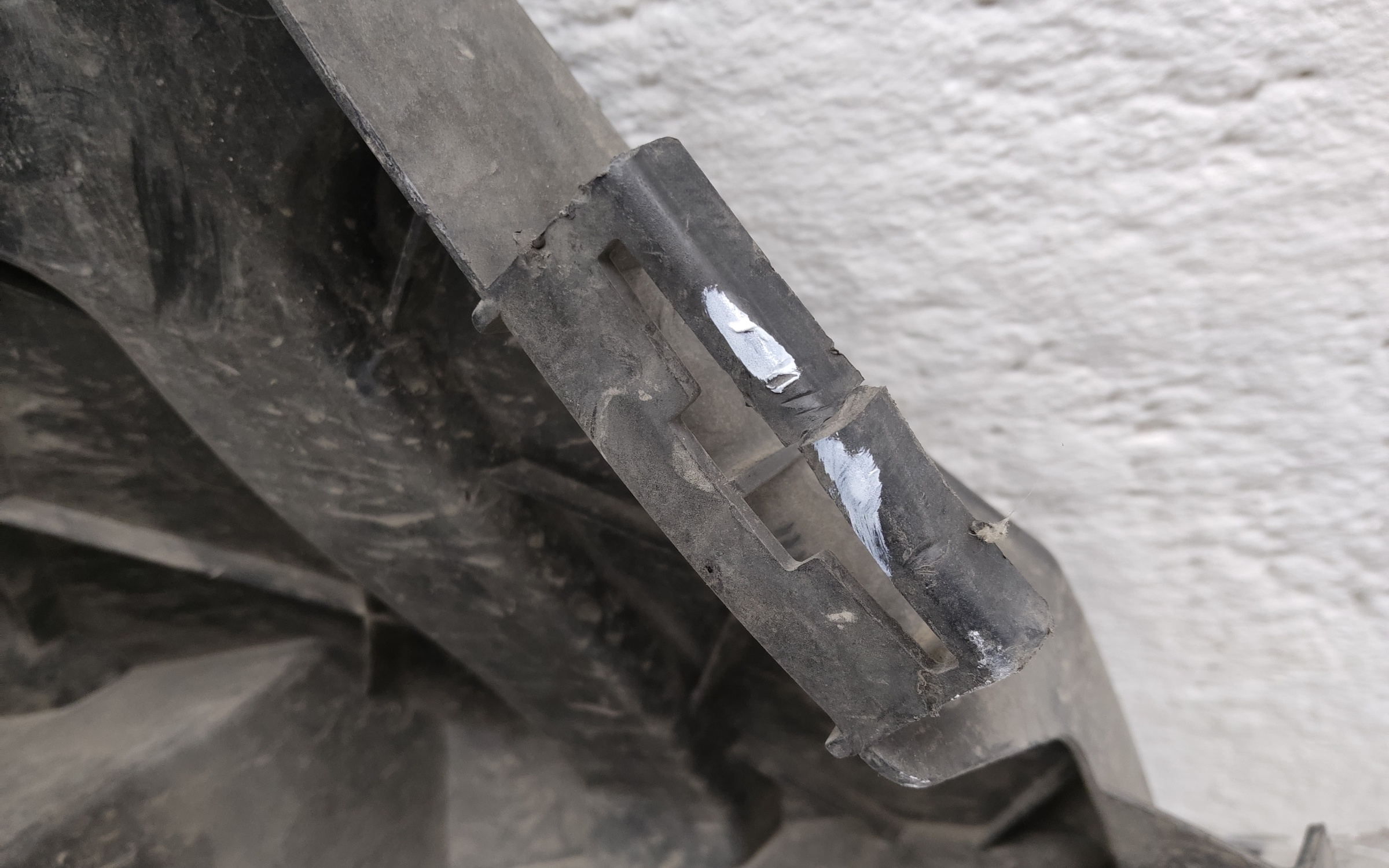 Кронштейн переднего бампера левый BMW X4 G02