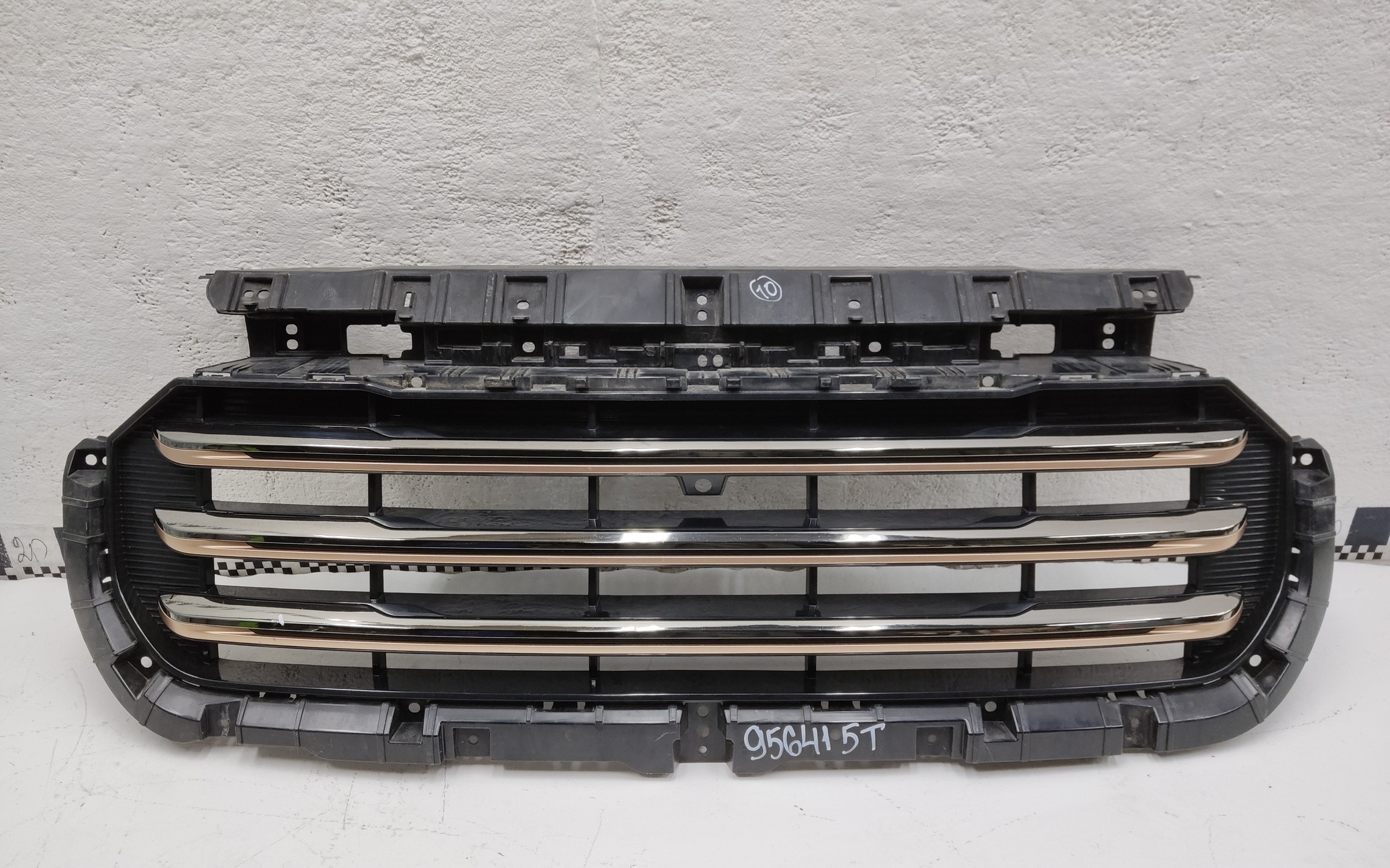 Решетка радиатора Exeed VX