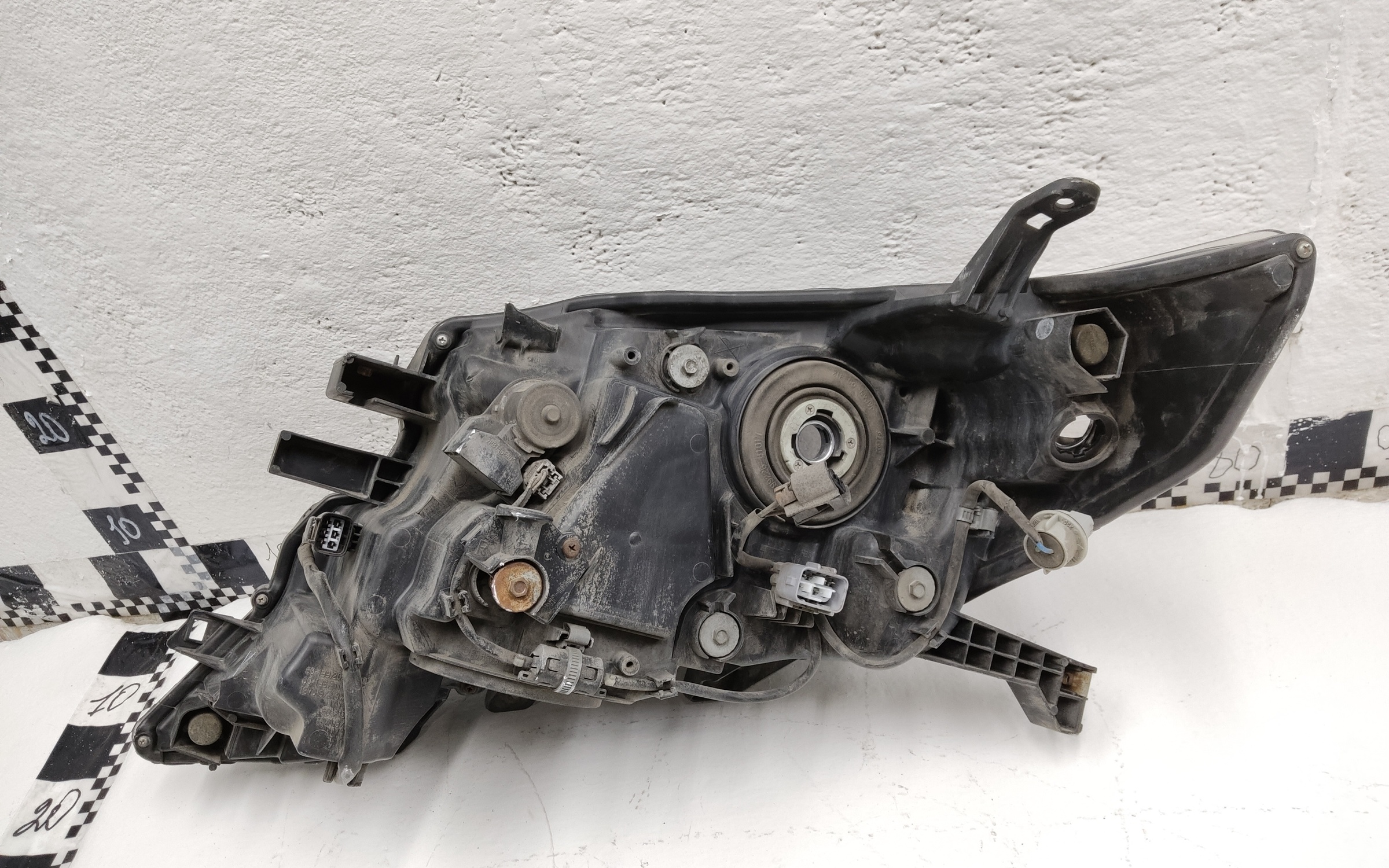 Фара передняя правая Toyota Land Cruiser Prado 150 Restail LED ДХО