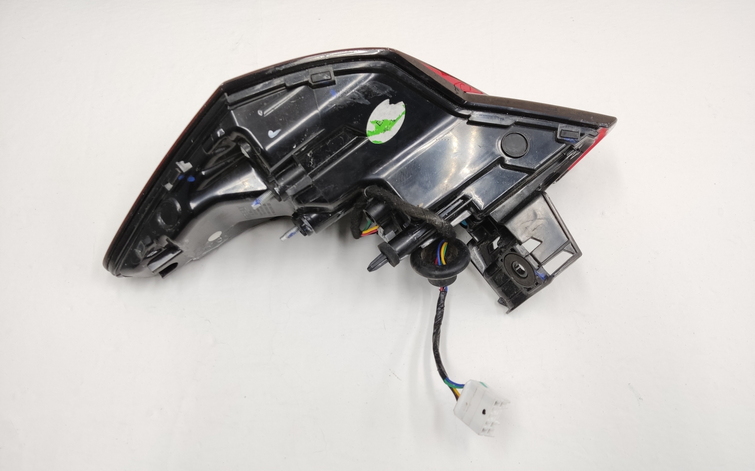 Фонарь задний левый наружный Geely Coolray Restail LED