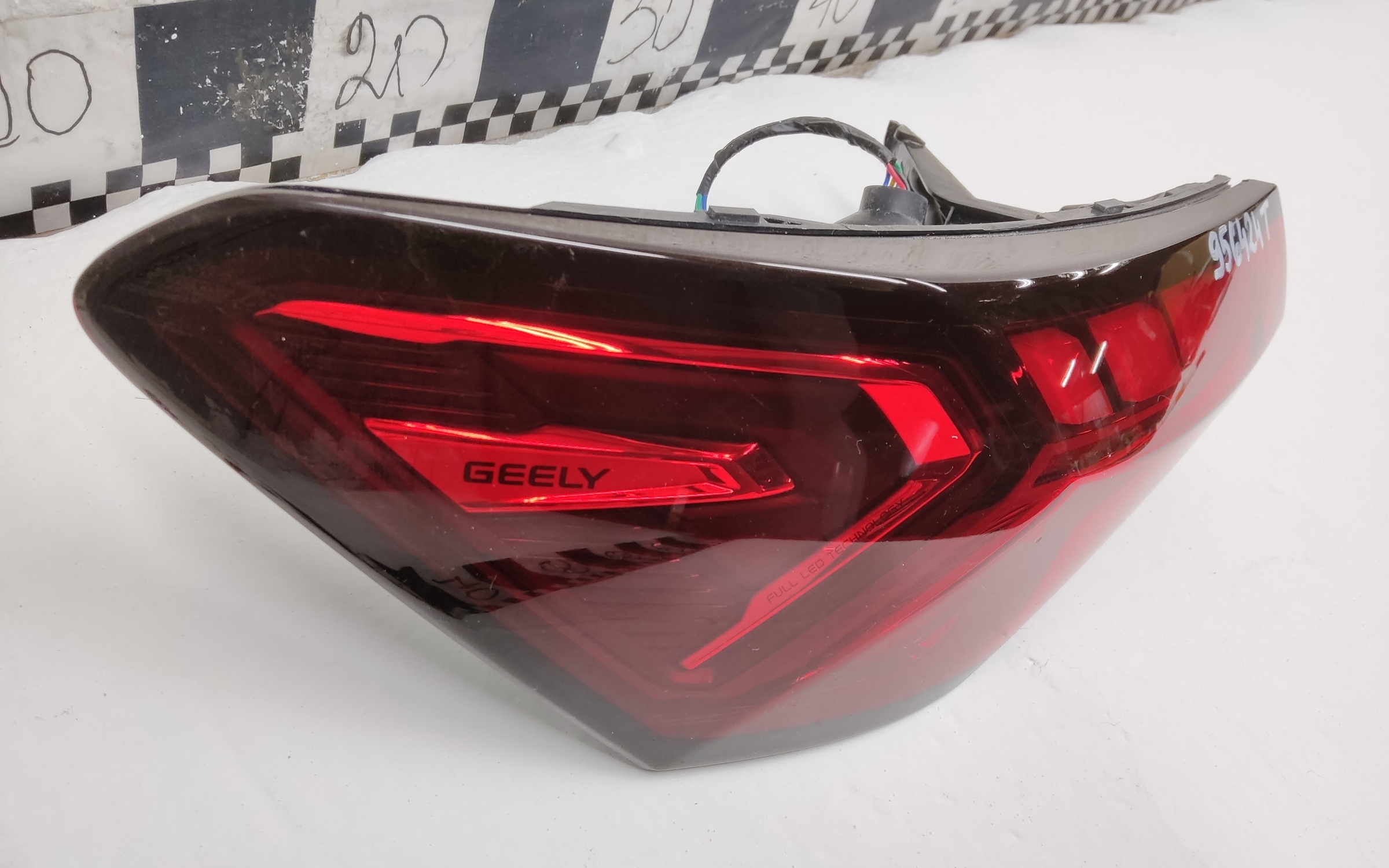 Фонарь задний левый наружный Geely Coolray Restail LED