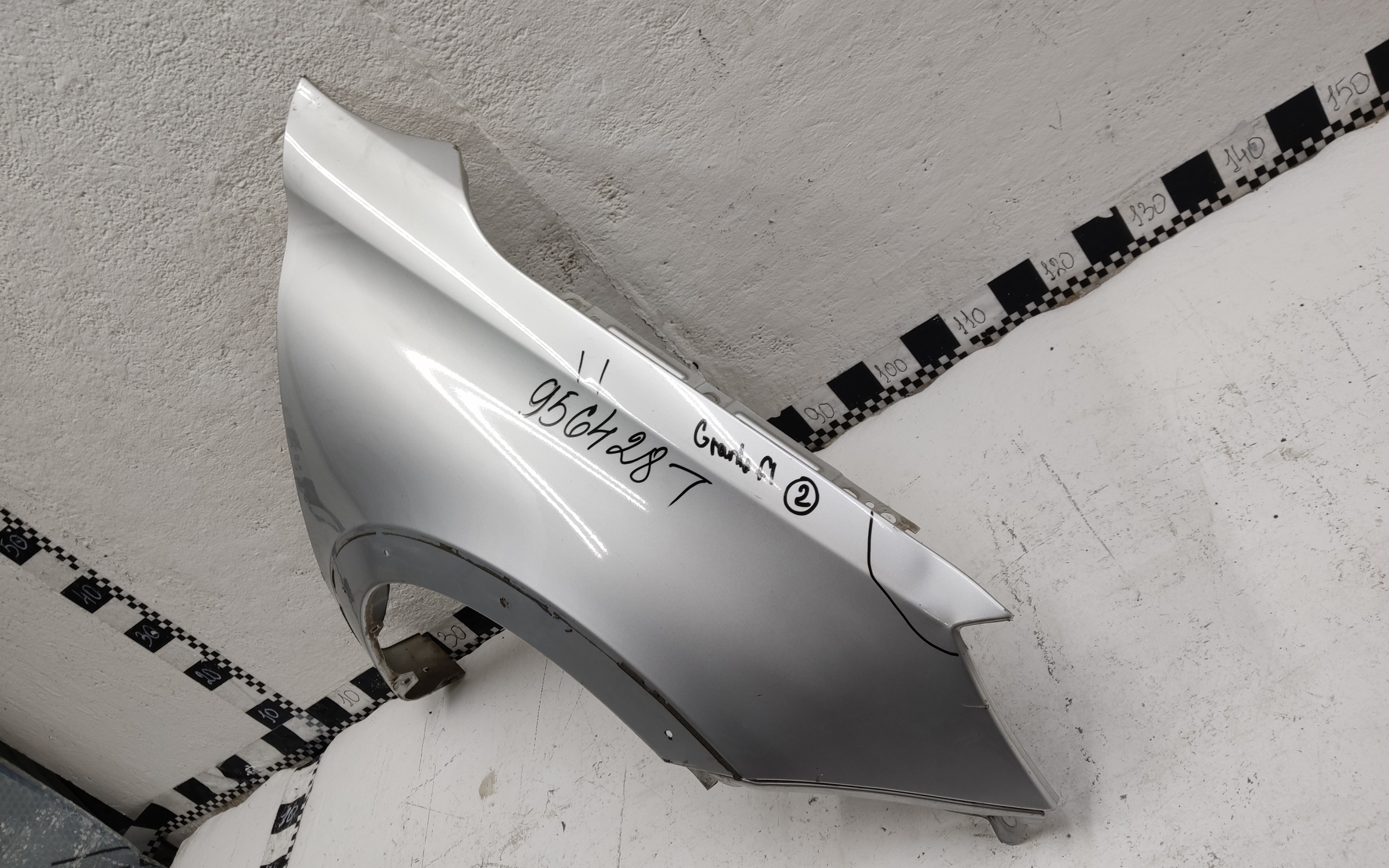 Крыло переднее правое Lada Granta Wagon Cross Restail