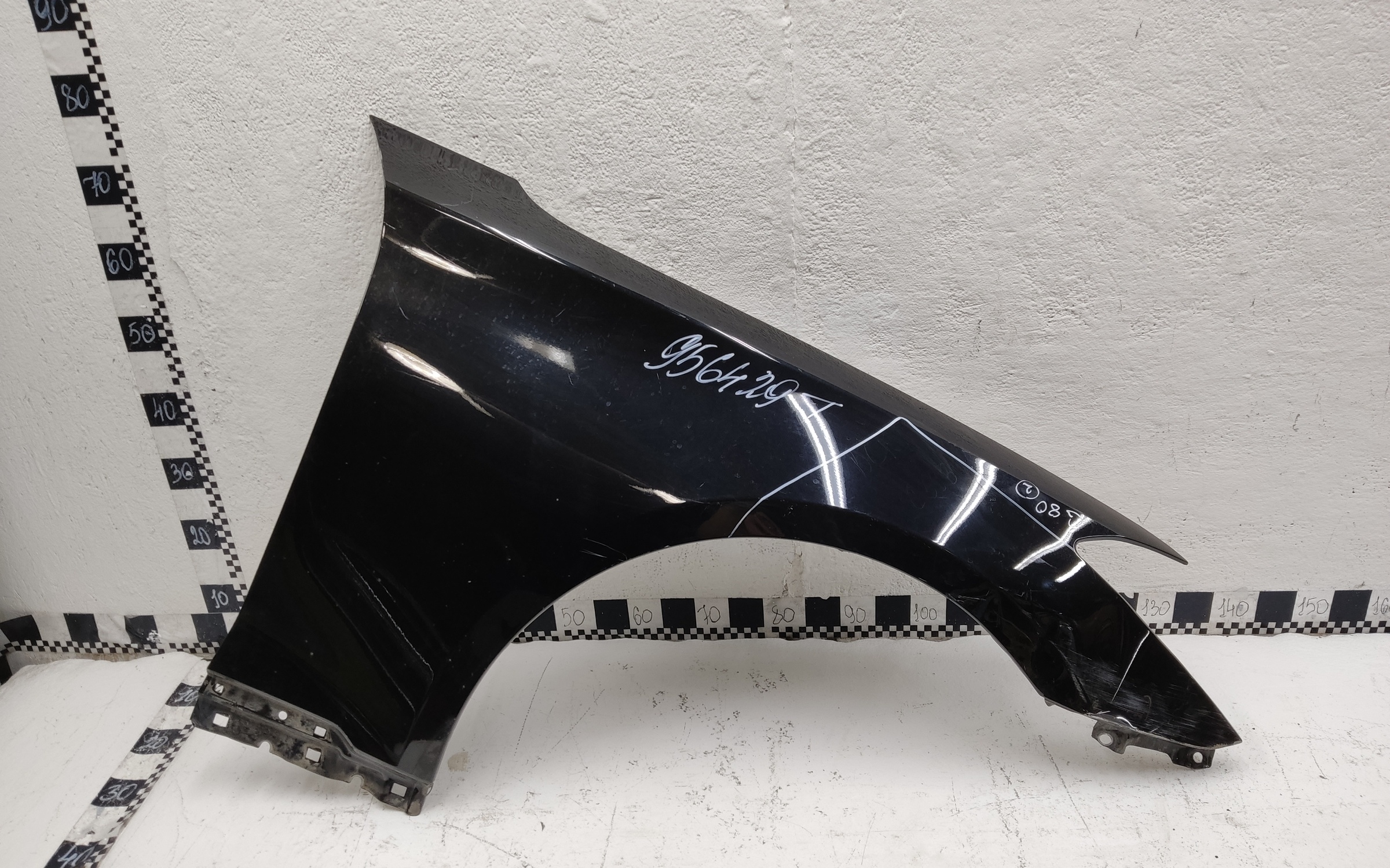 Крыло переднее правое Genesis G80