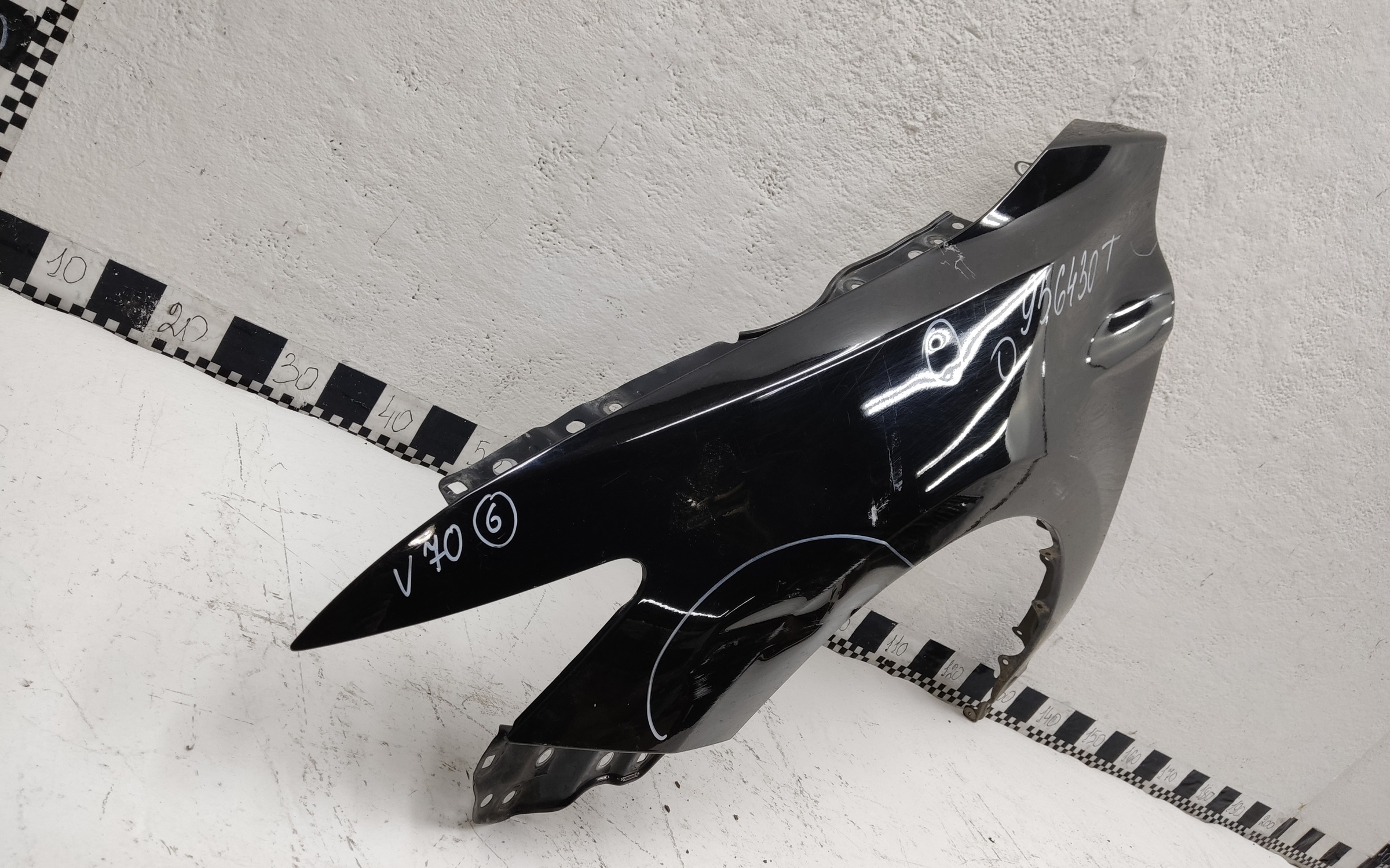 Крыло переднее левое Toyota Camry V70