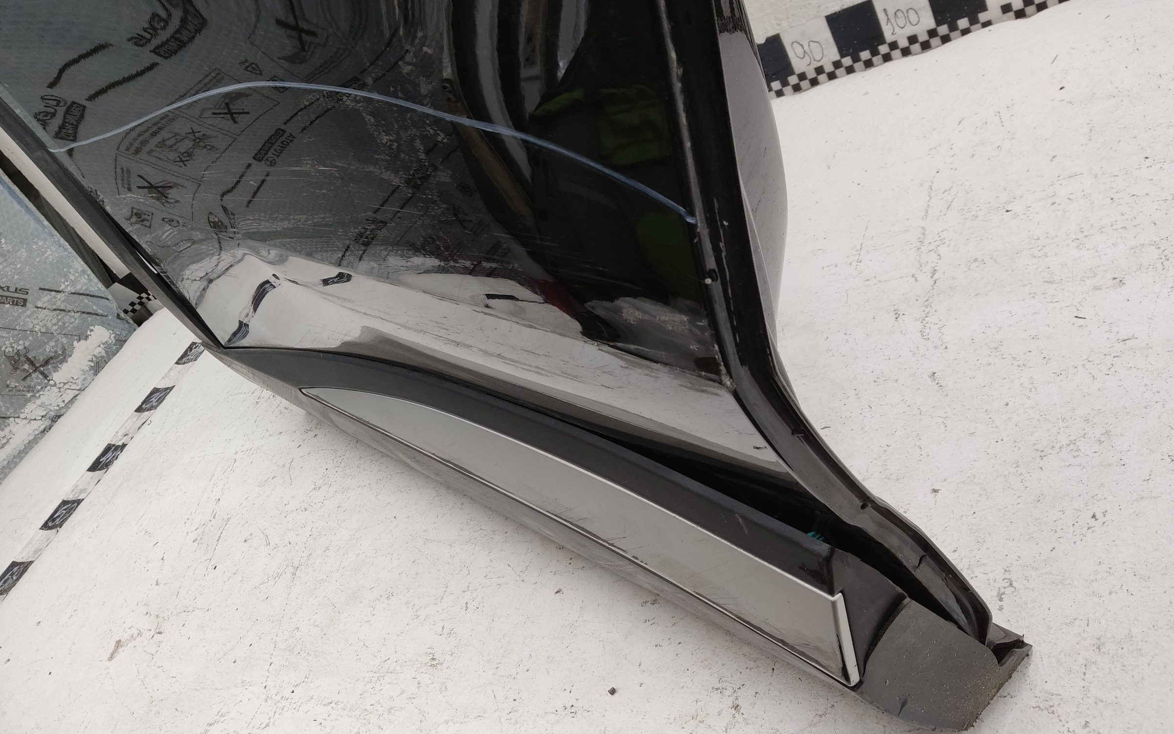 Дверь задняя правая Exeed RX