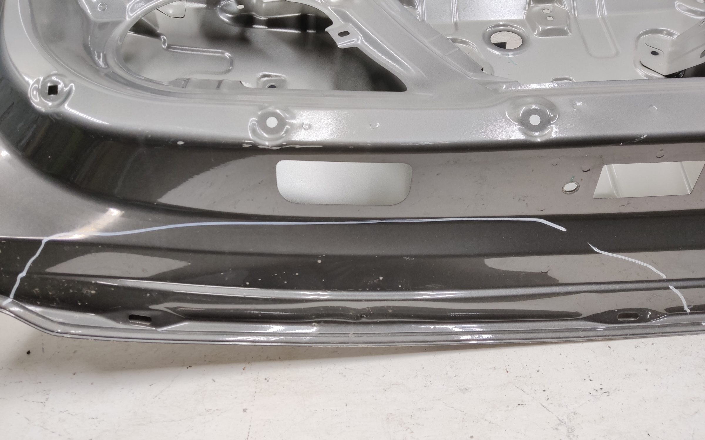 Крышка багажника Geely Coolray Restail