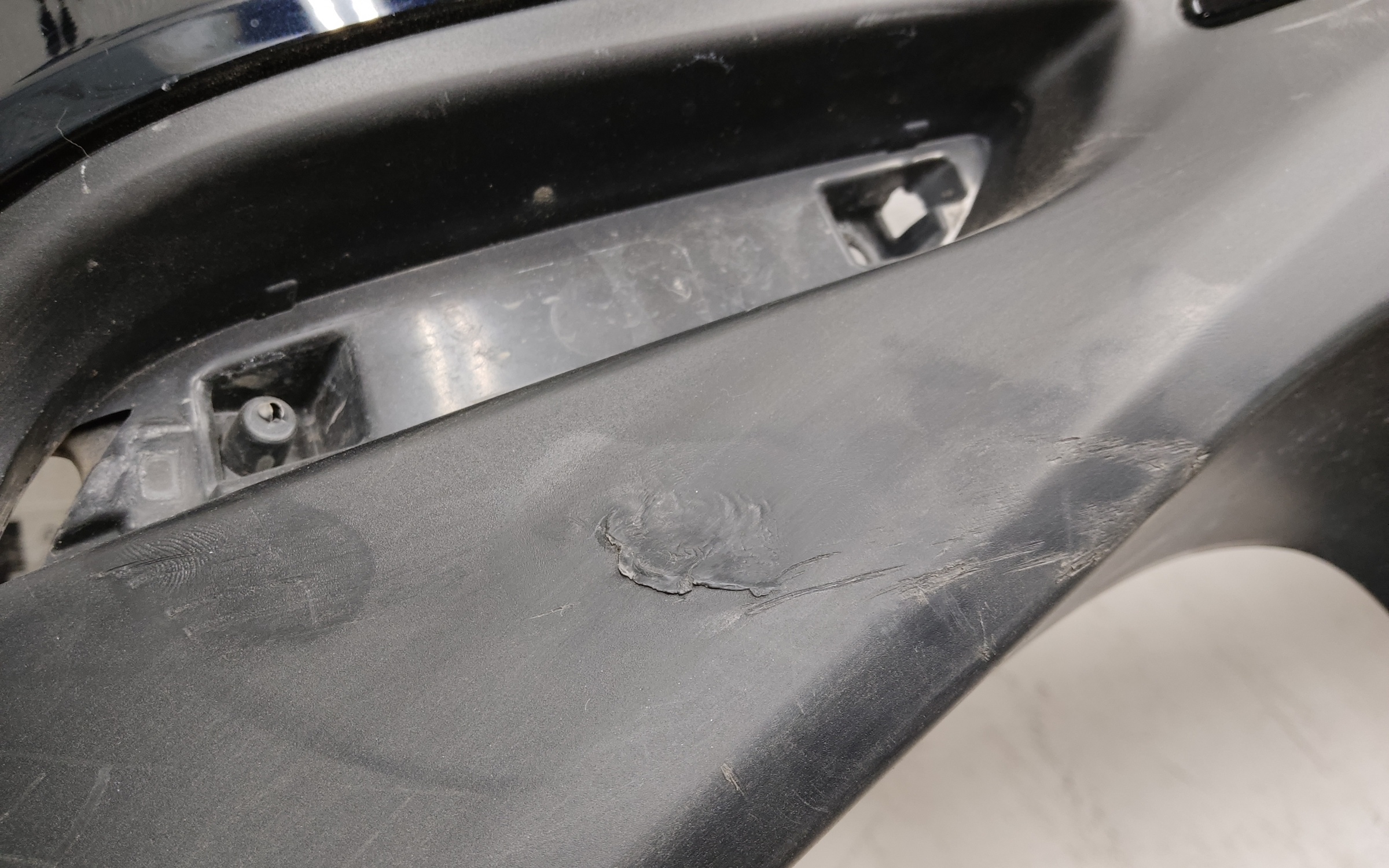 Бампер задний Toyota Camry V70