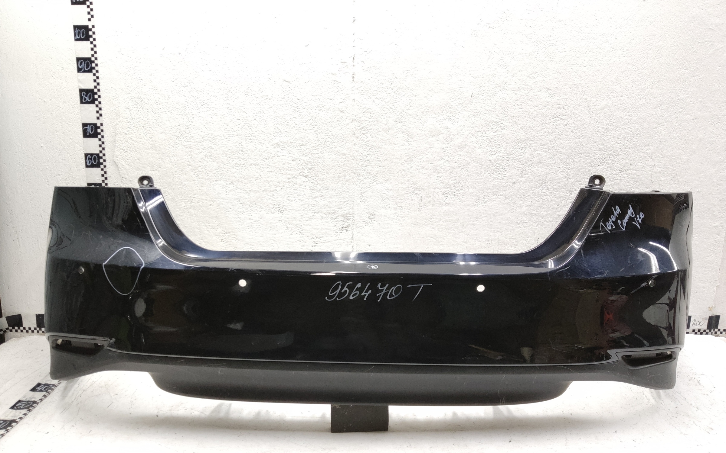 Бампер задний Toyota Camry V70