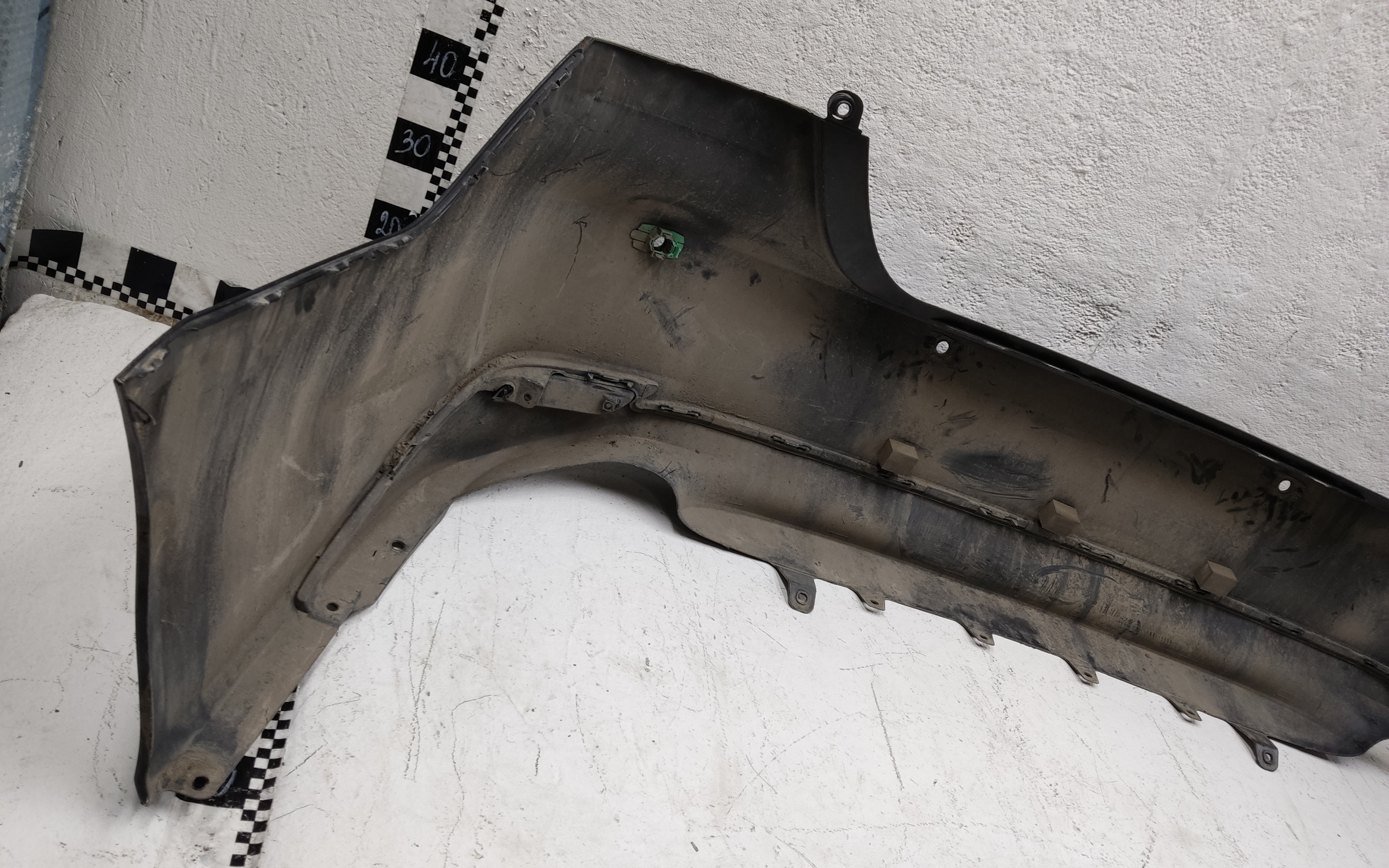 Бампер задний Toyota Camry V70