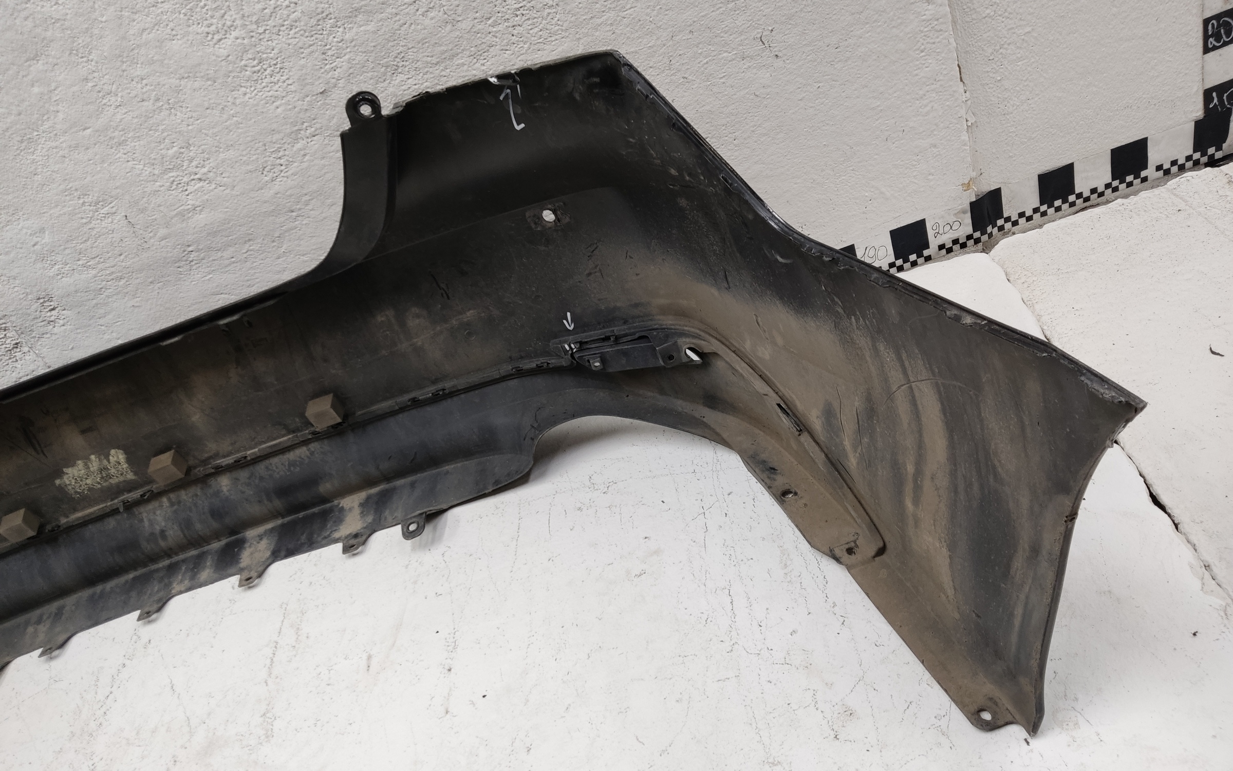 Бампер задний Toyota Camry V70