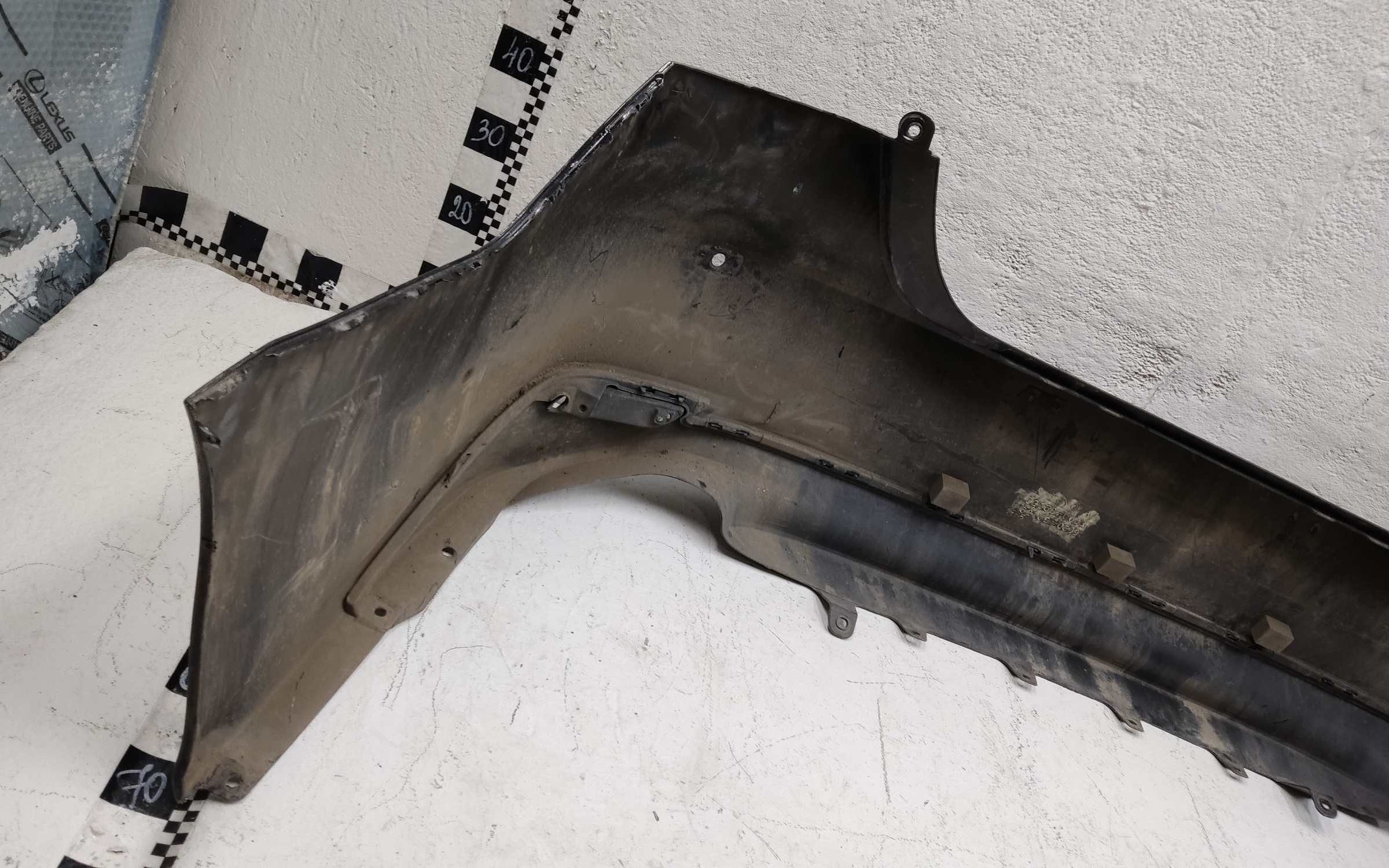 Бампер задний Toyota Camry V70