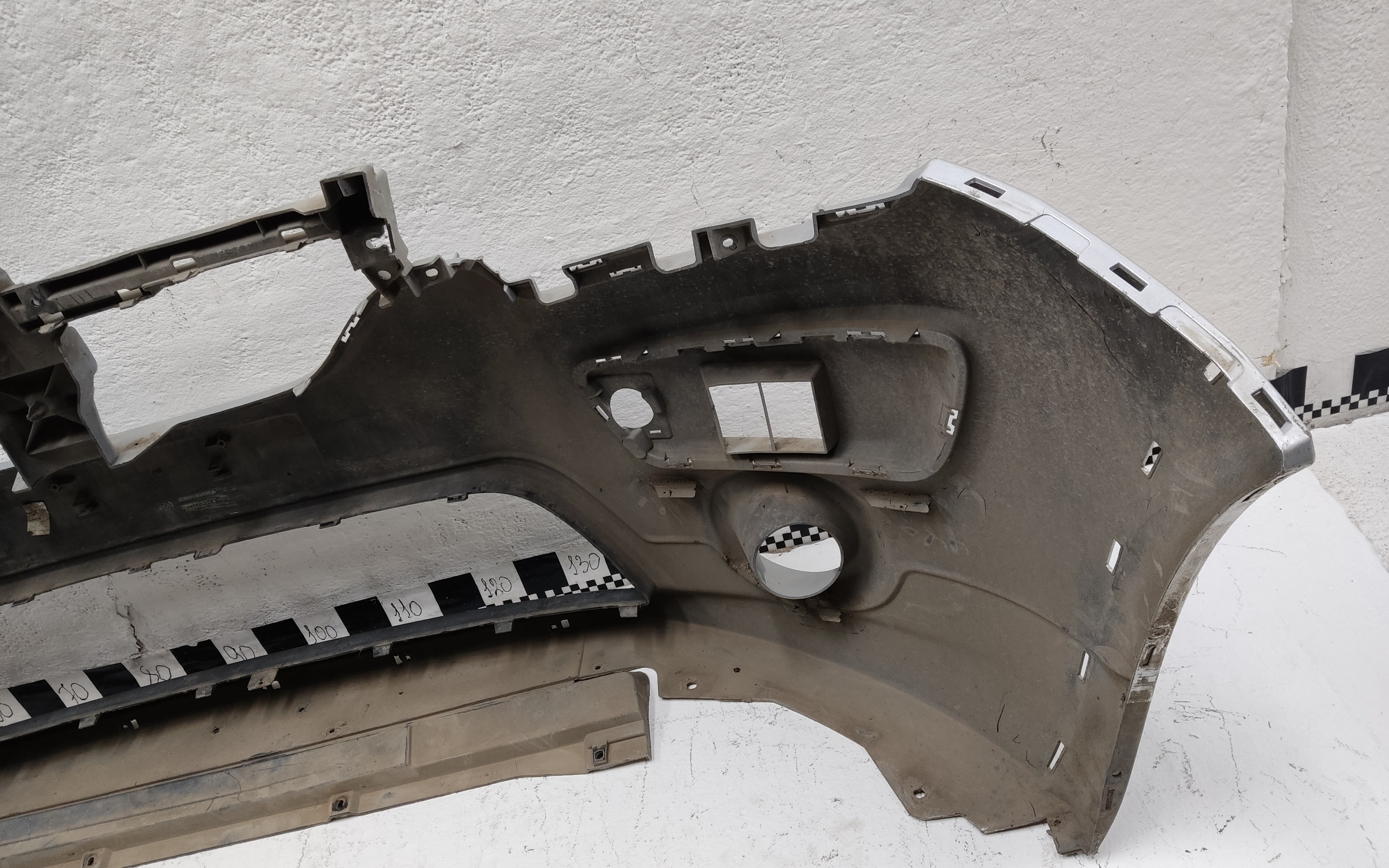 Бампер передний Renault Sandero 2 Stepway