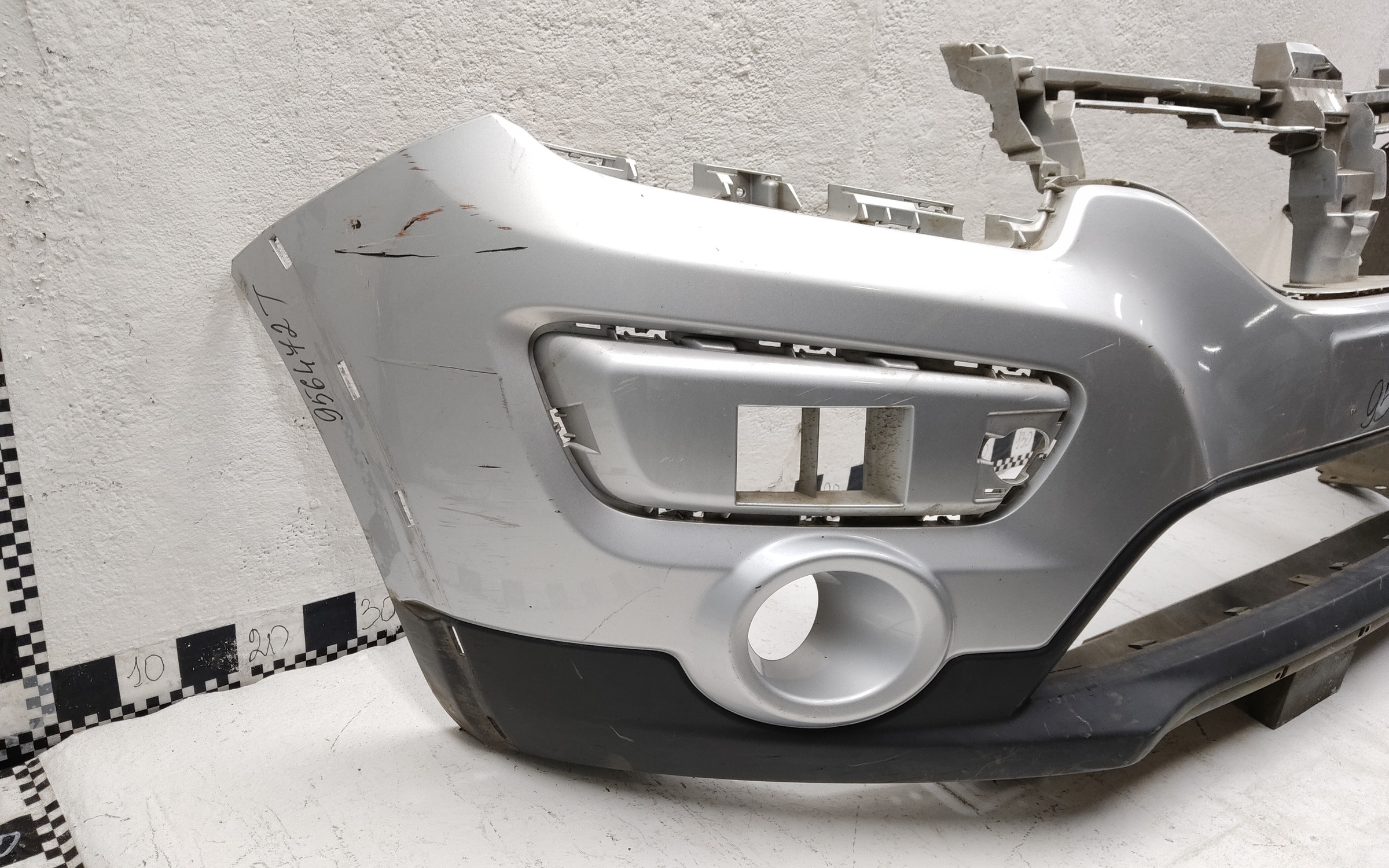 Бампер передний Renault Sandero 2 Stepway