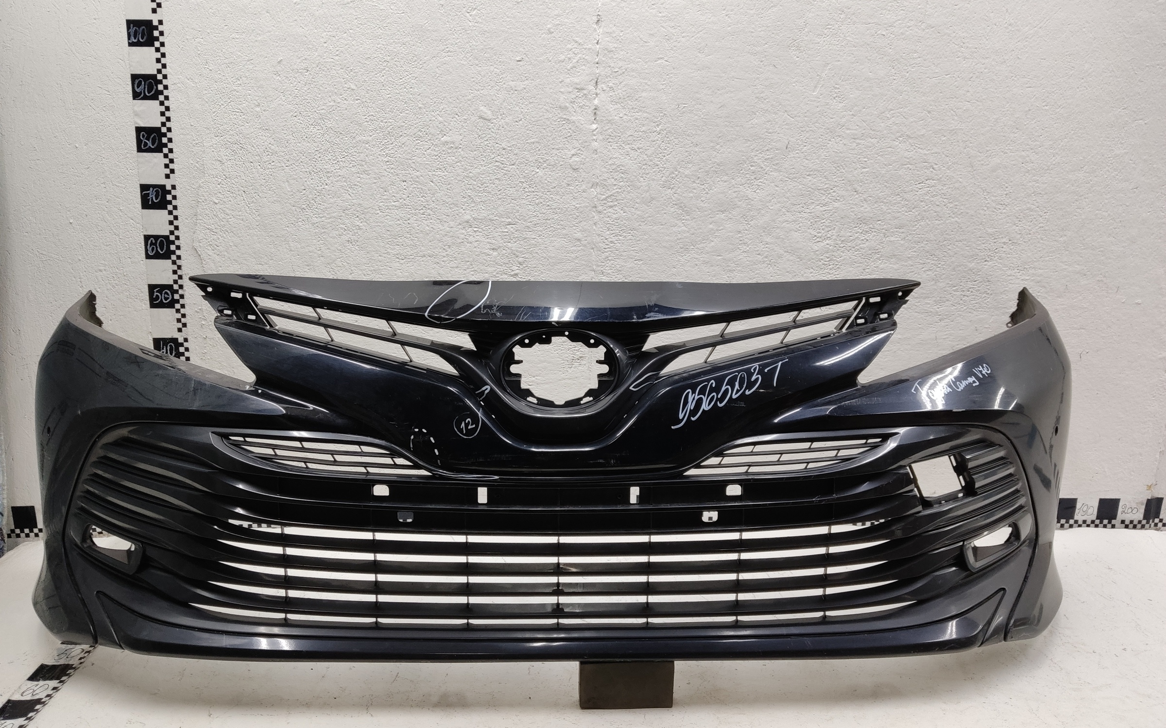 Бампер передний Toyota Camry V70