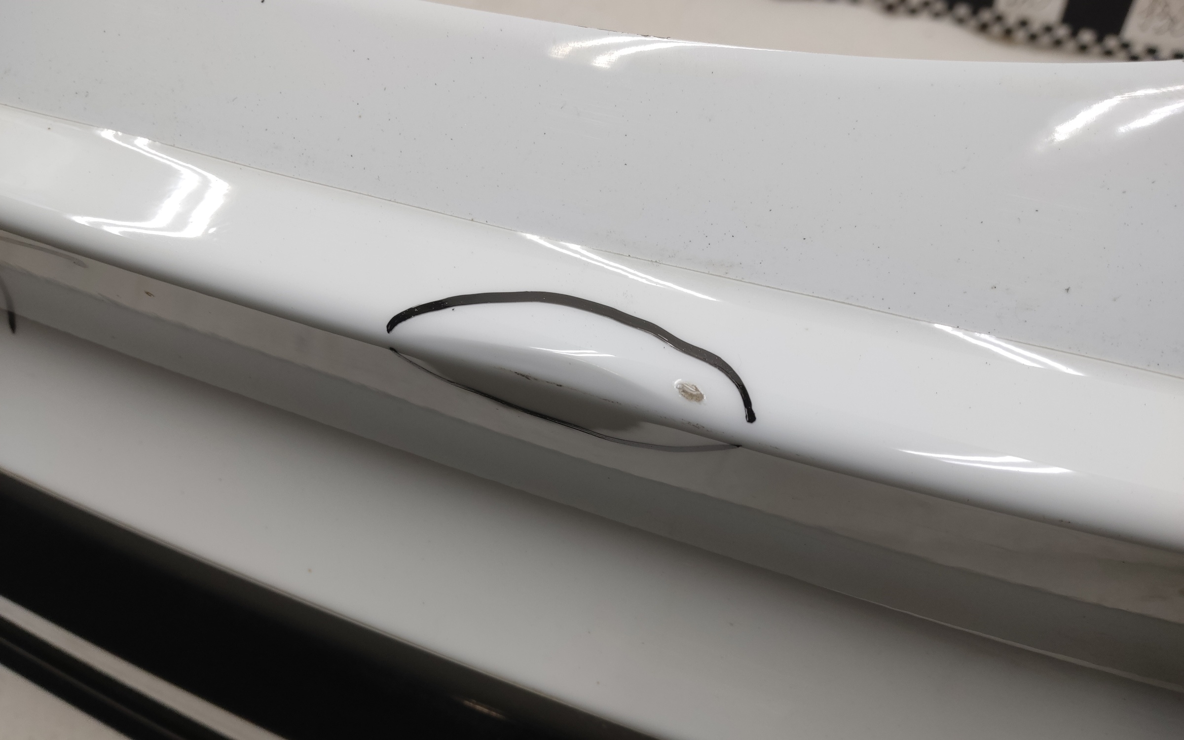 Бампер задний верхняя часть Geely Tugella