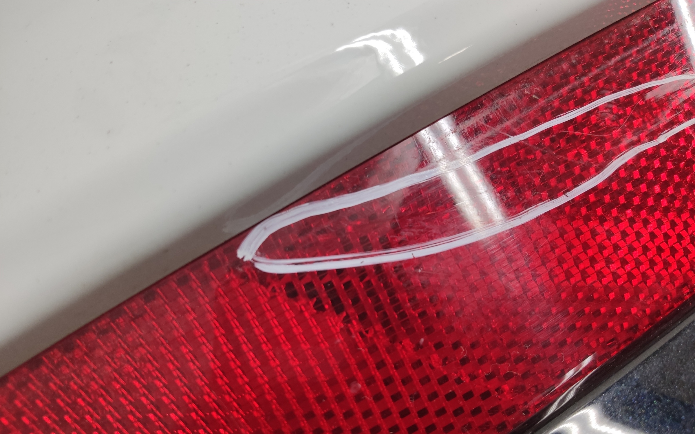 Бампер задний верхняя часть Geely Tugella