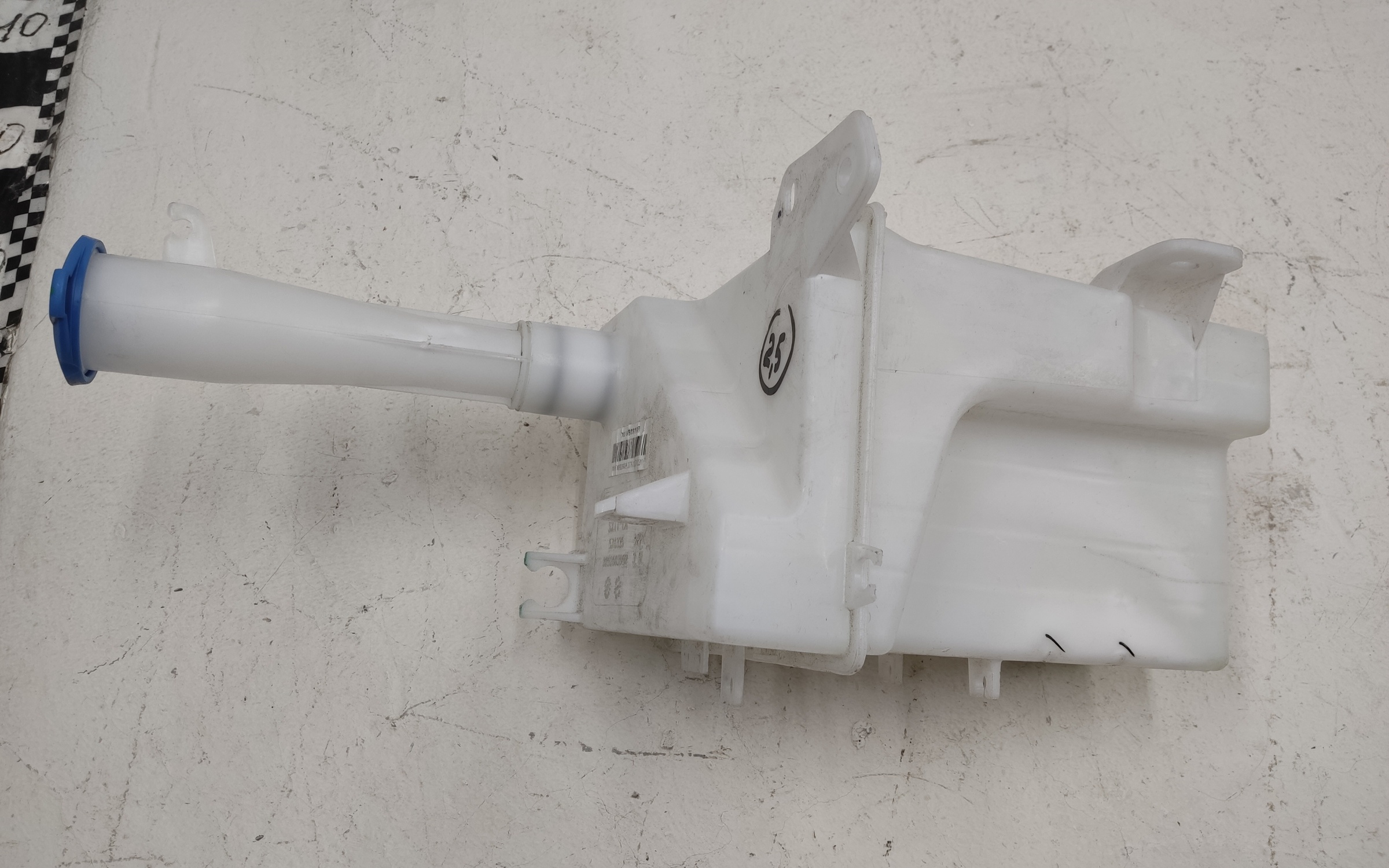 Бачок омывателя Geely Coolray