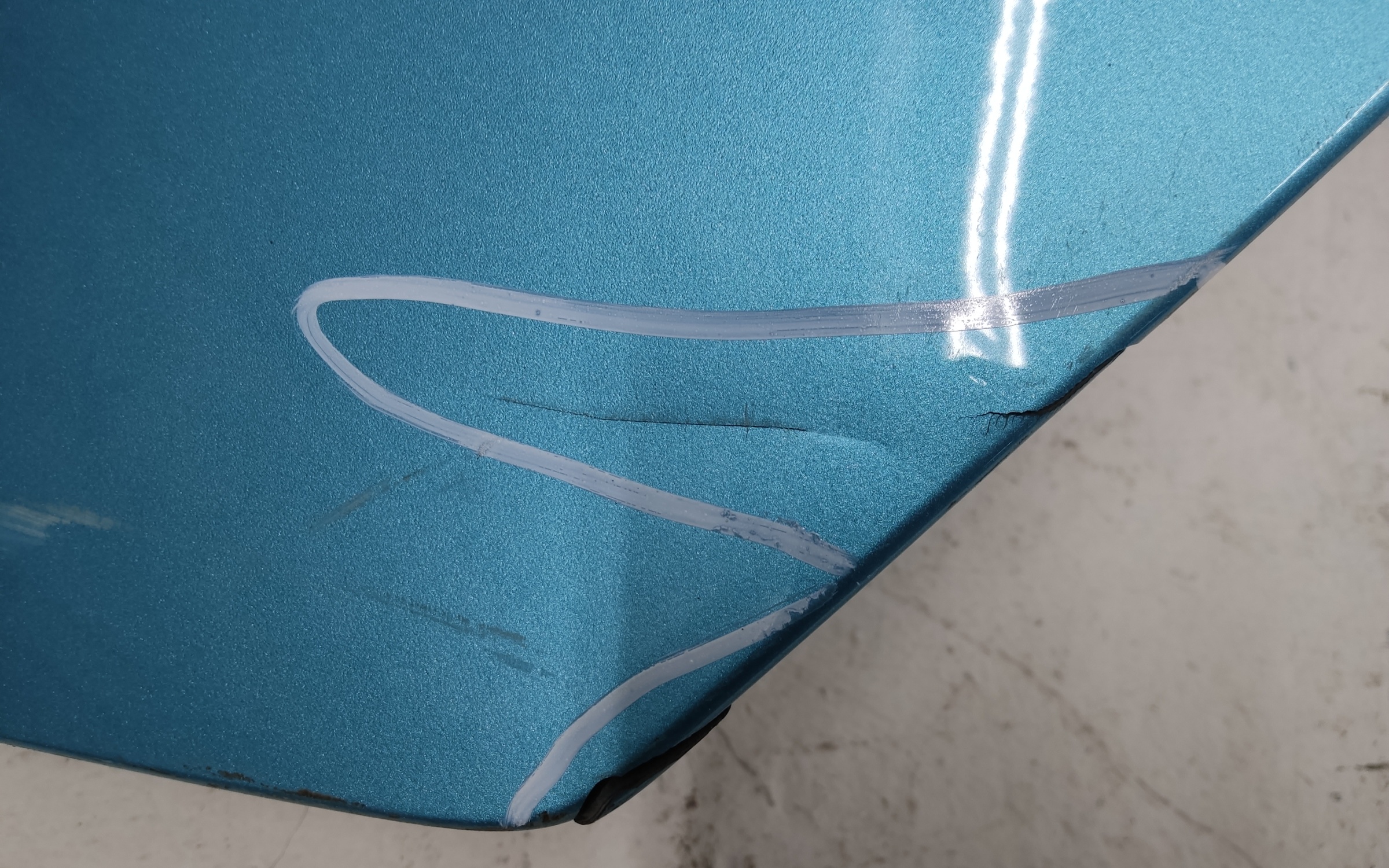 Накладка крышки багажника Geely Coolray Restail