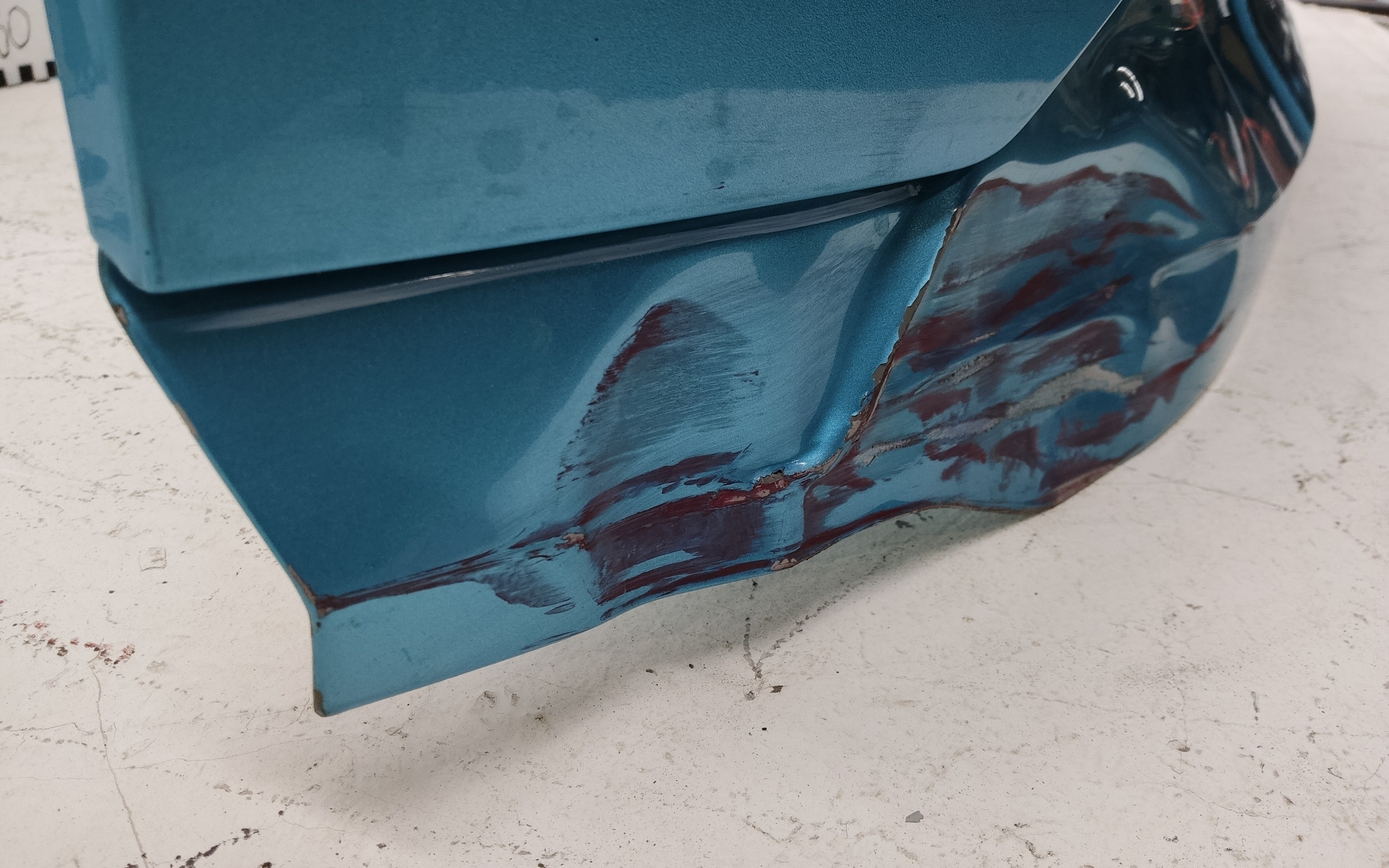 Крышка багажника Geely Coolray Restail